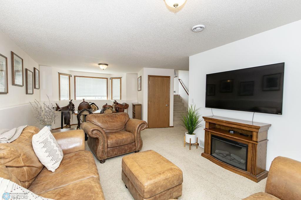1683 Oakwood Drive