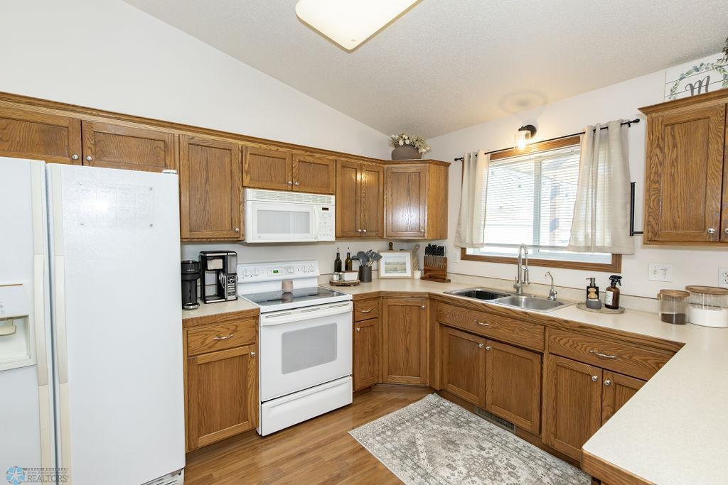 1683 Oakwood Drive