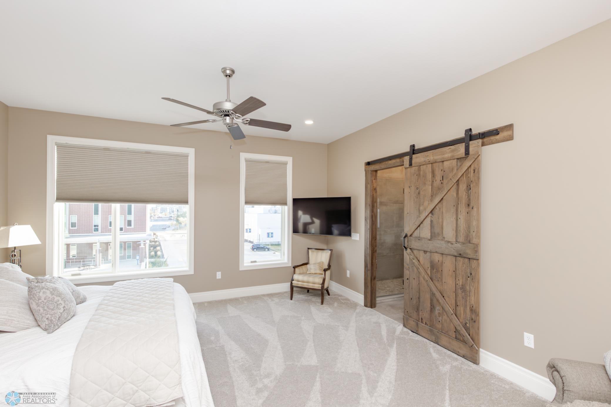 200 4th Avenue N Unit: #310