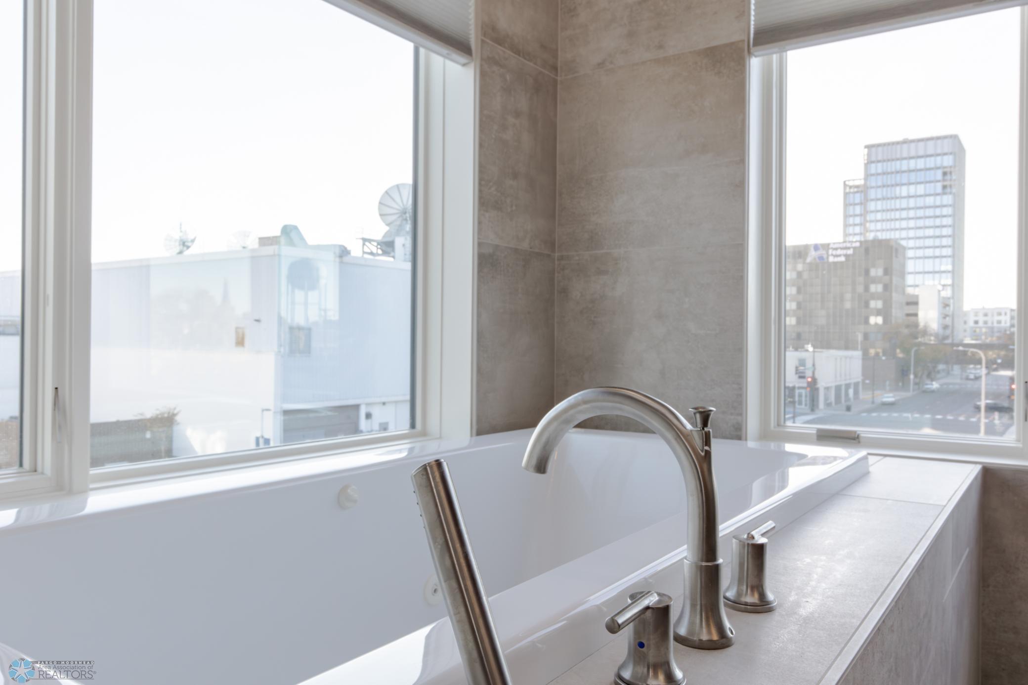 200 4th Avenue N Unit: #310