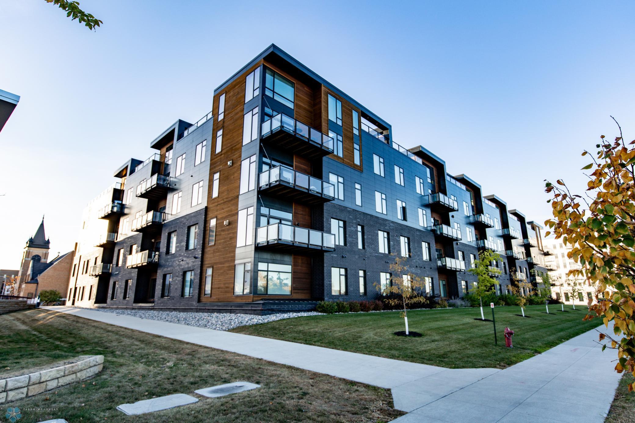 200 4th Avenue N Unit: #310
