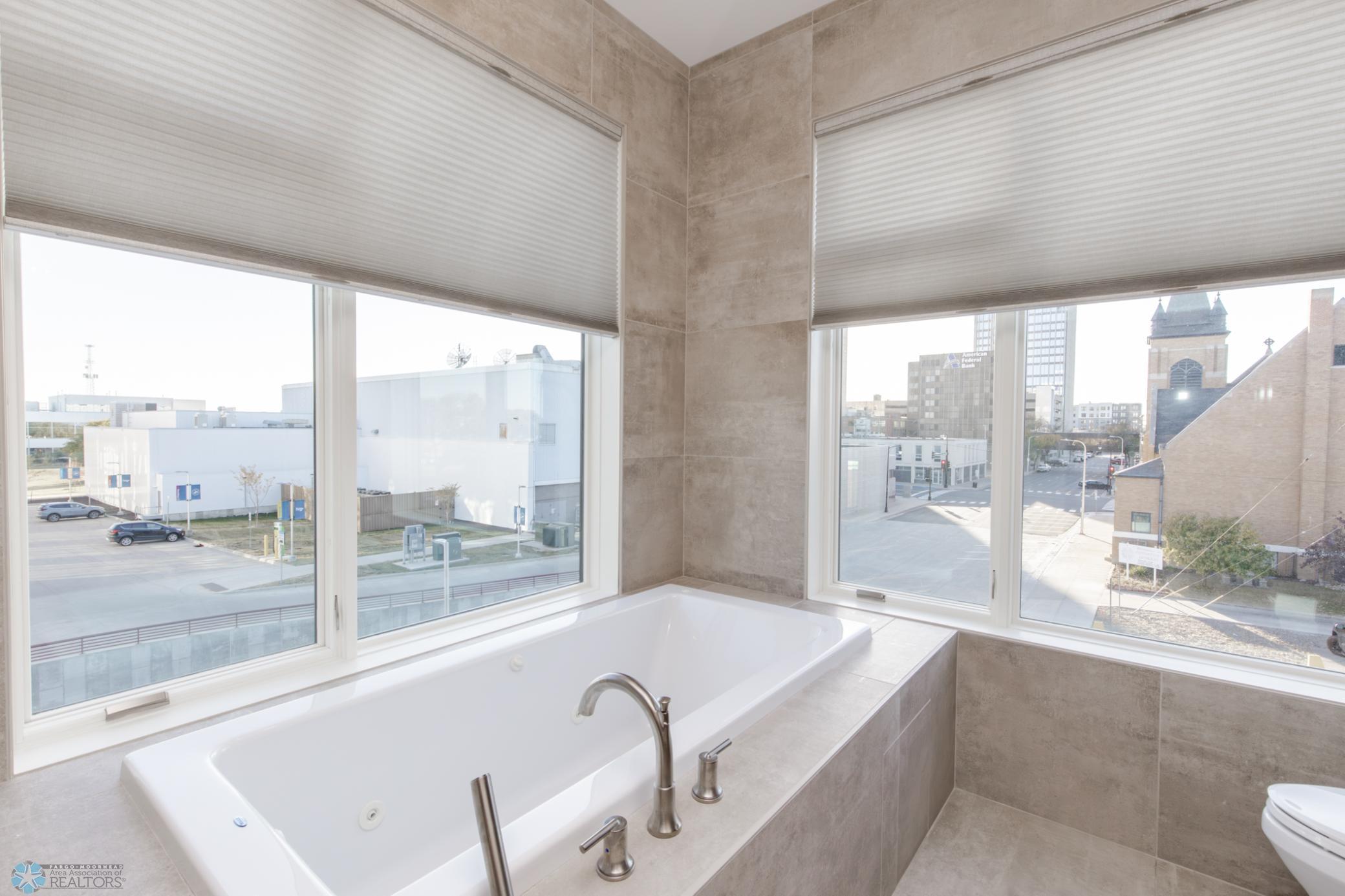 200 4th Avenue N Unit: #310