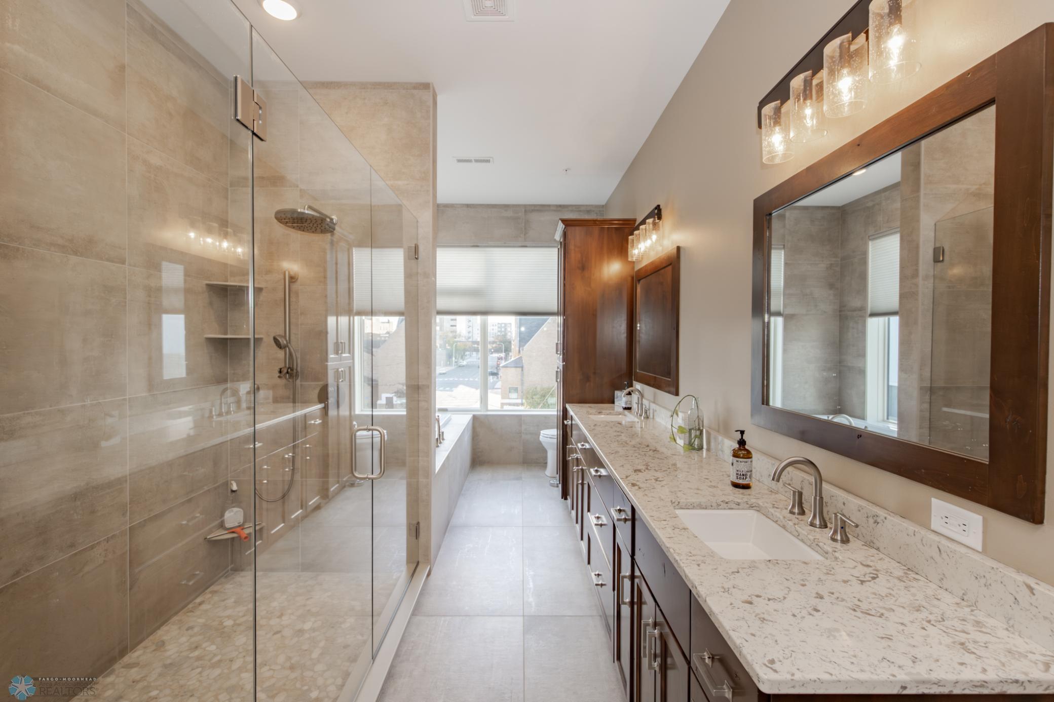 200 4th Avenue N Unit: #310