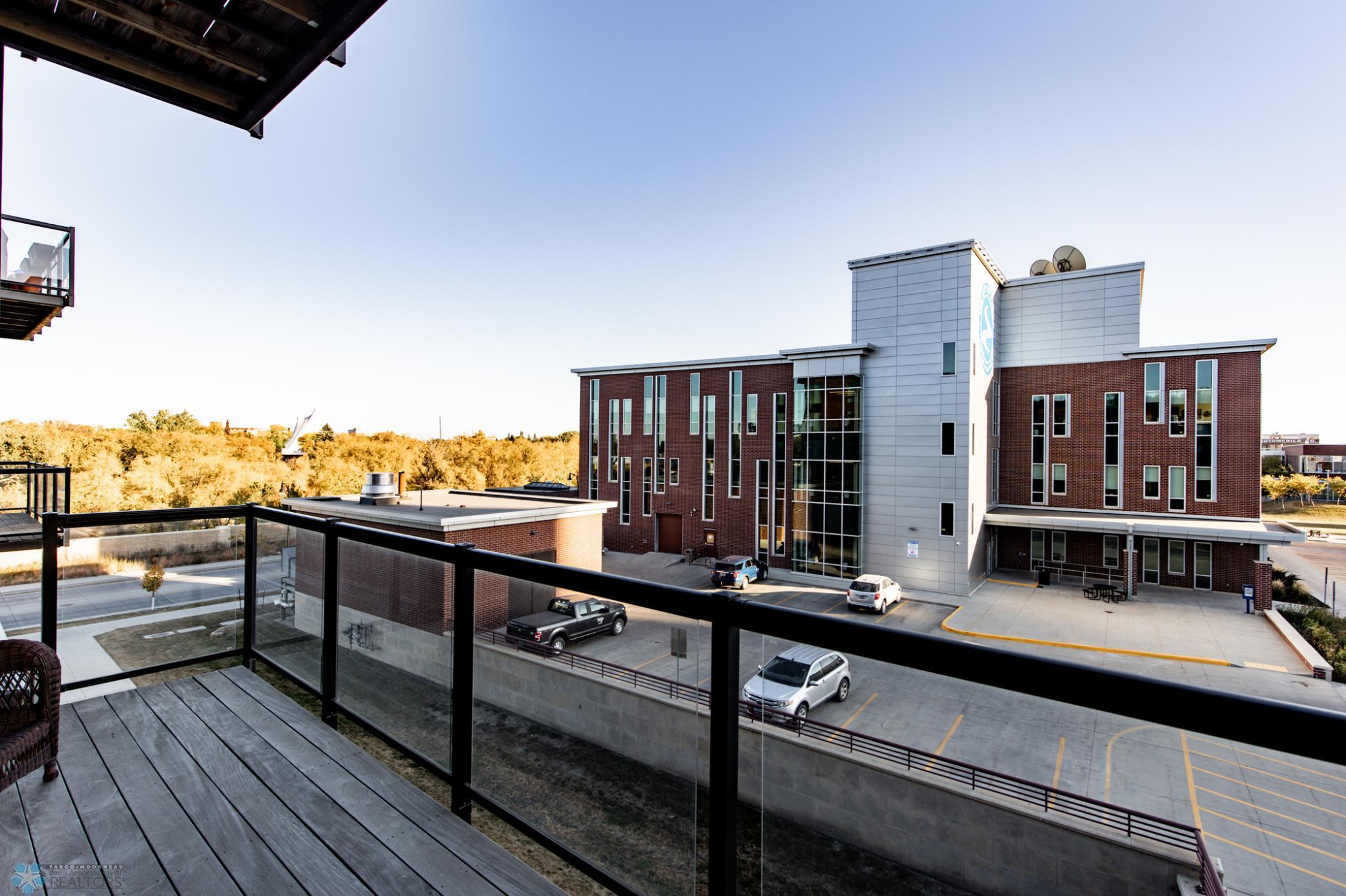 200 4th Avenue N Unit: #310