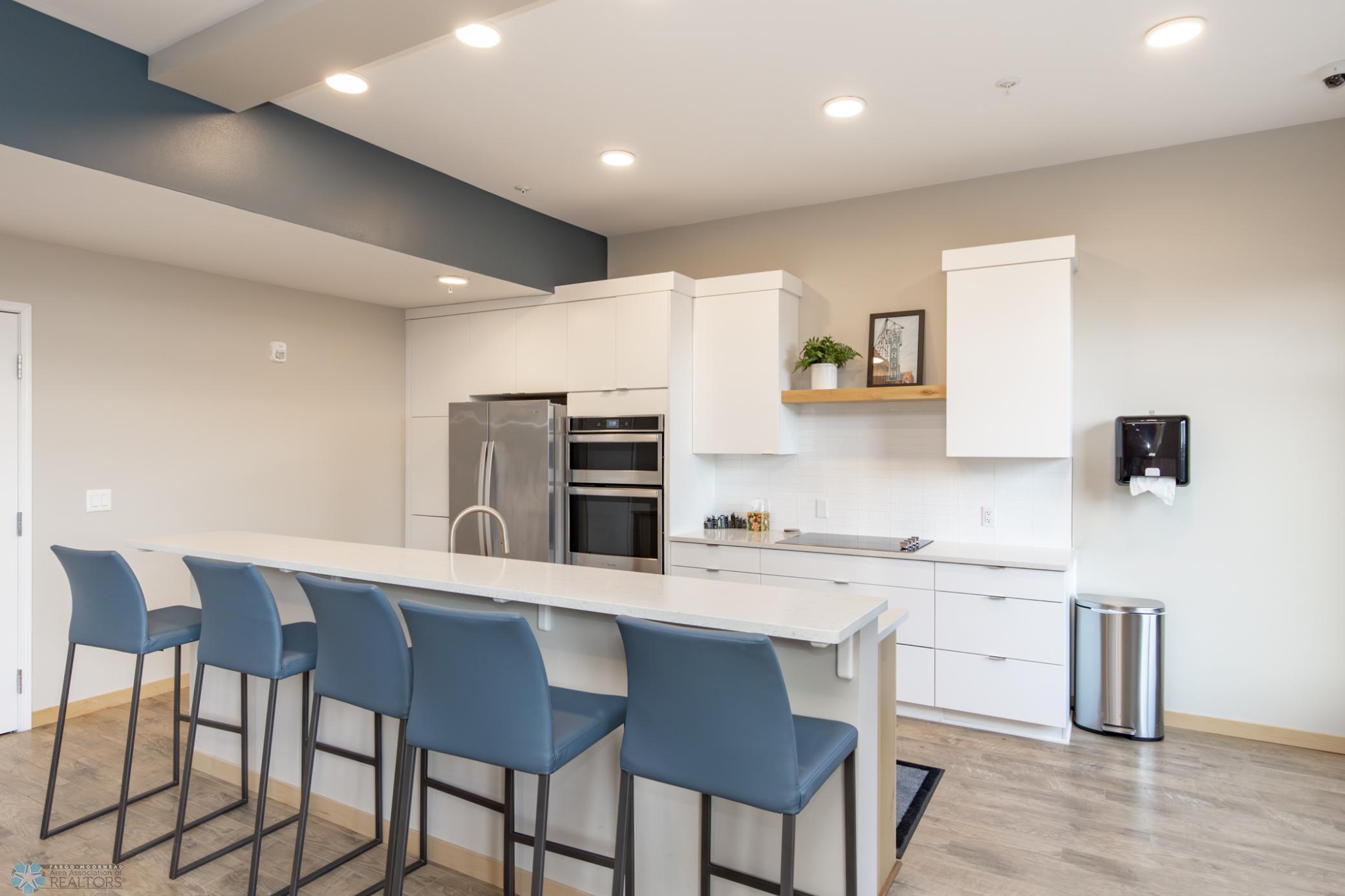 200 4th Avenue N Unit: #310