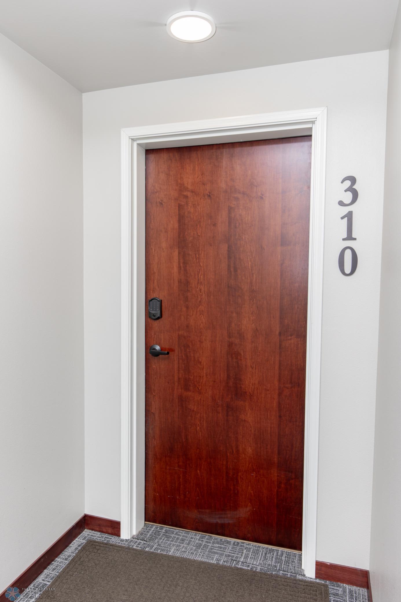 200 4th Avenue N Unit: #310