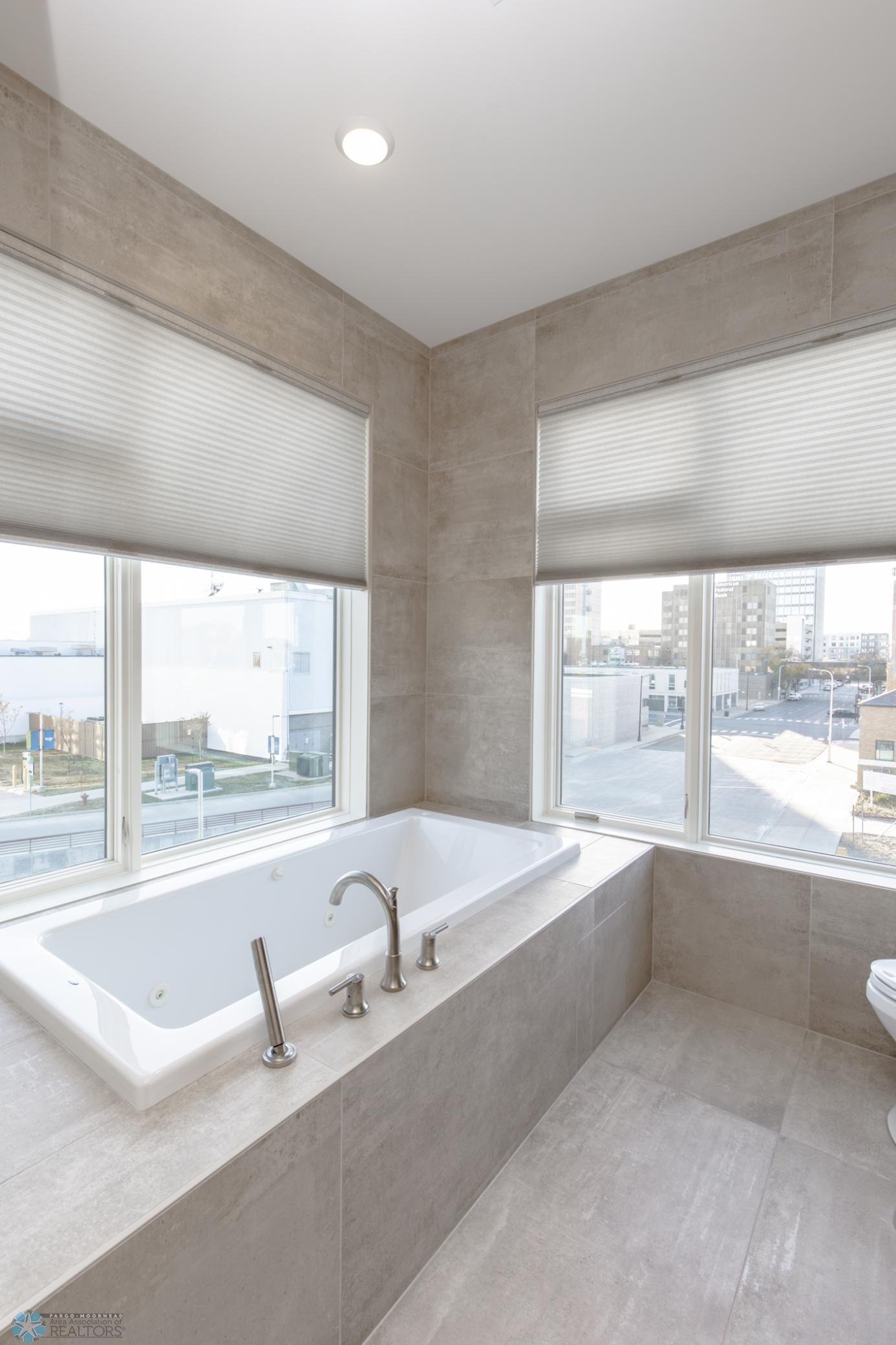 200 4th Avenue N Unit: #310