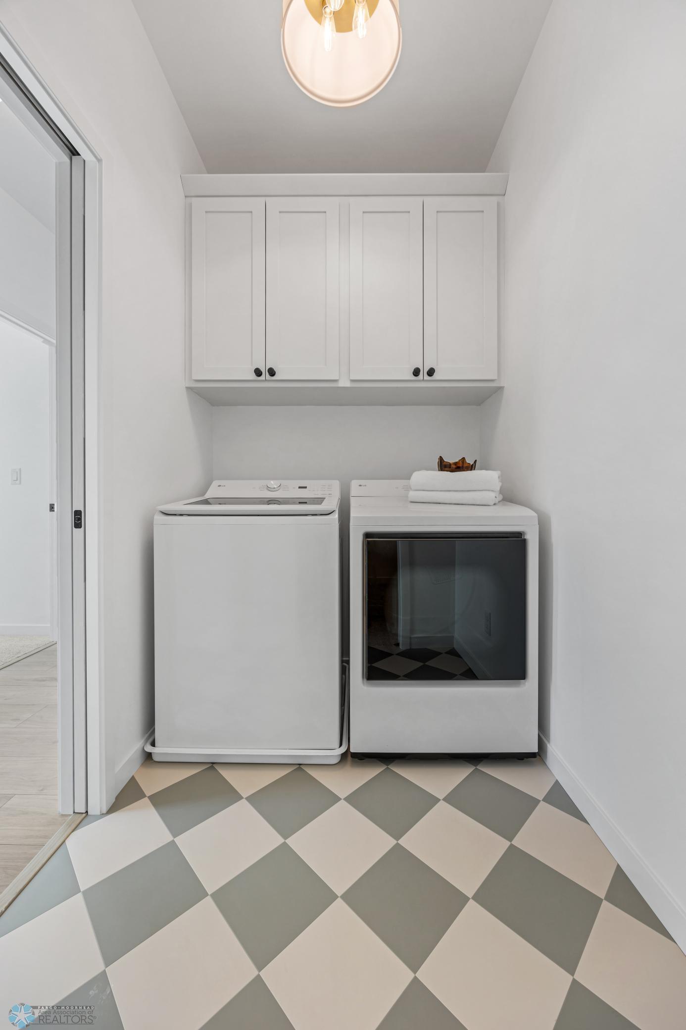 2924 Prairie Farms Circle S