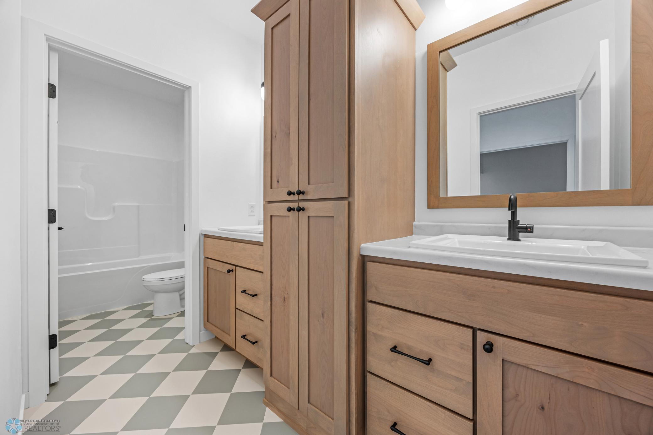 2924 Prairie Farms Circle S