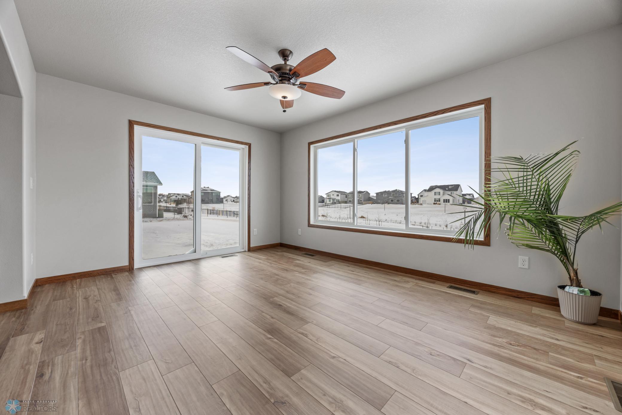 8829 Meadowlark Parkway