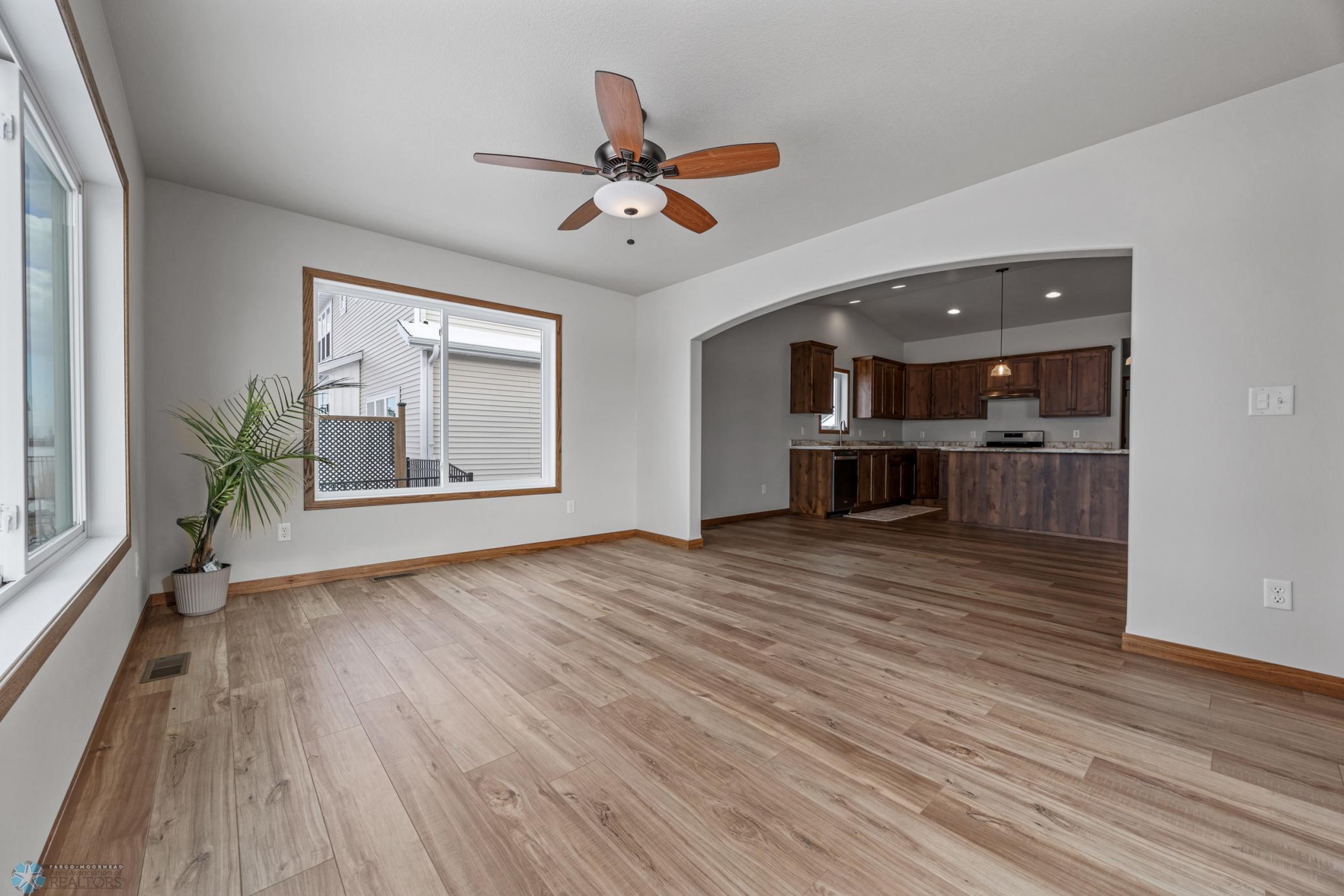 8829 Meadowlark Parkway