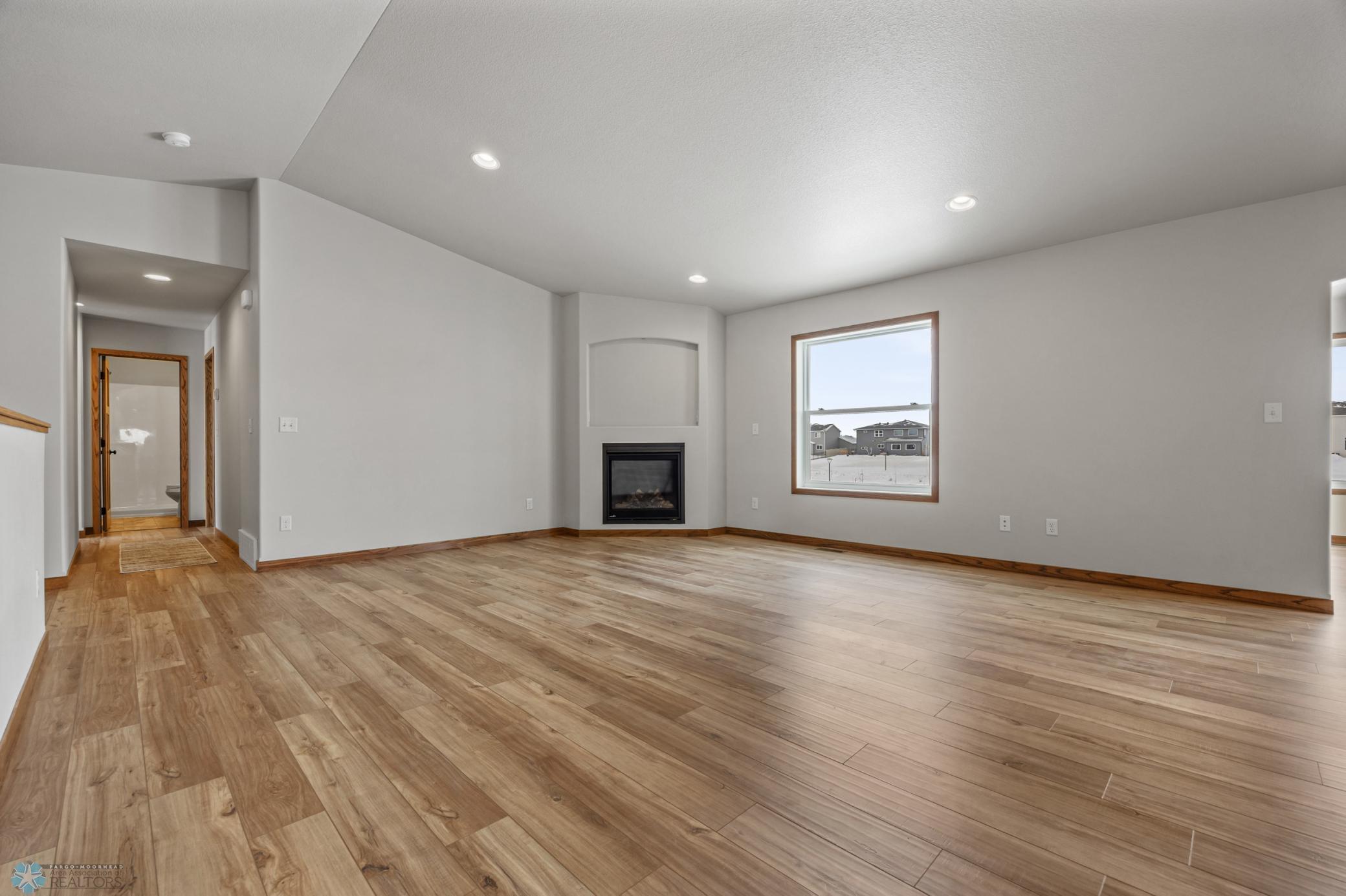 8829 Meadowlark Parkway