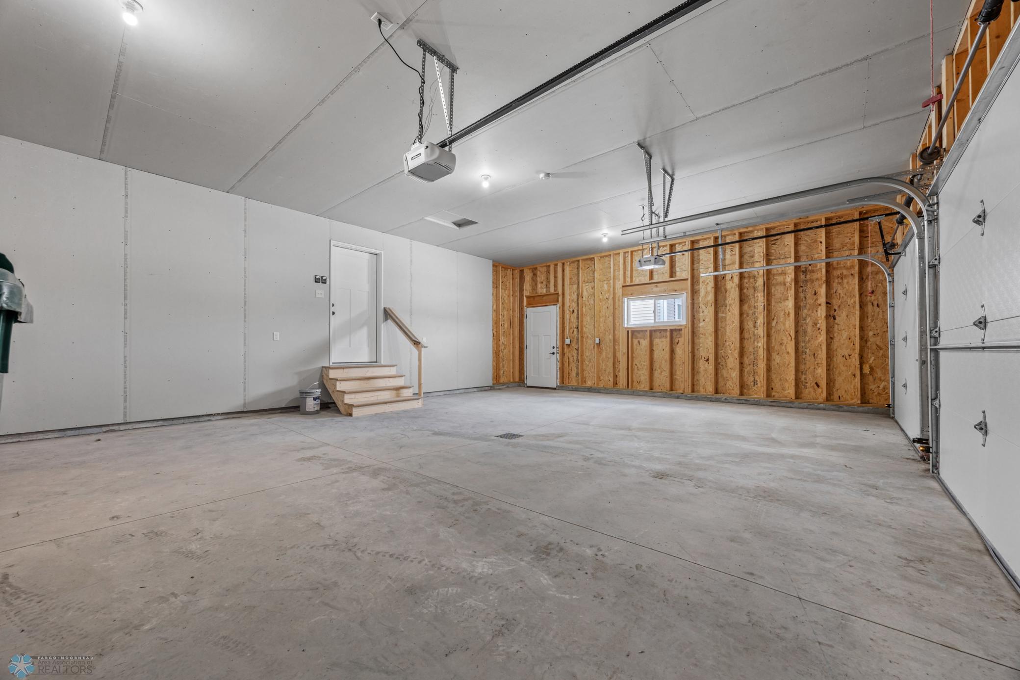 8829 Meadowlark Parkway