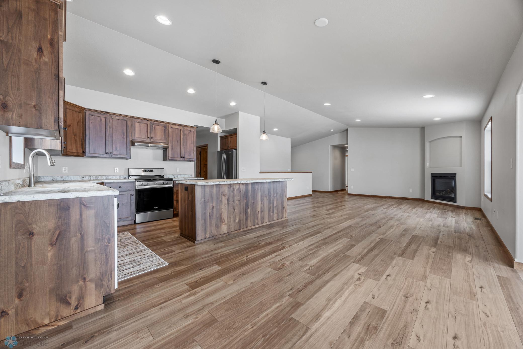 8829 Meadowlark Parkway