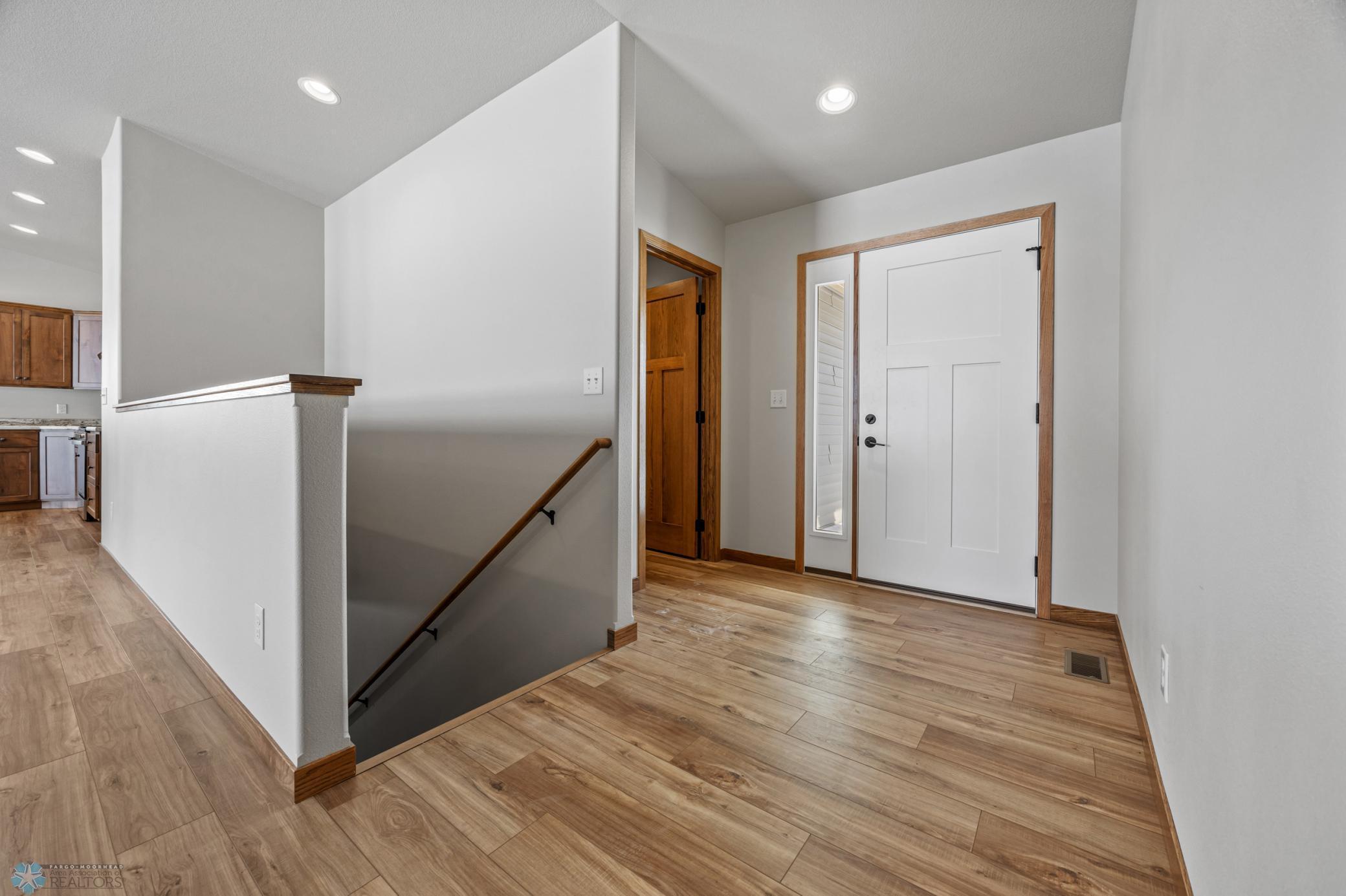 8829 Meadowlark Parkway