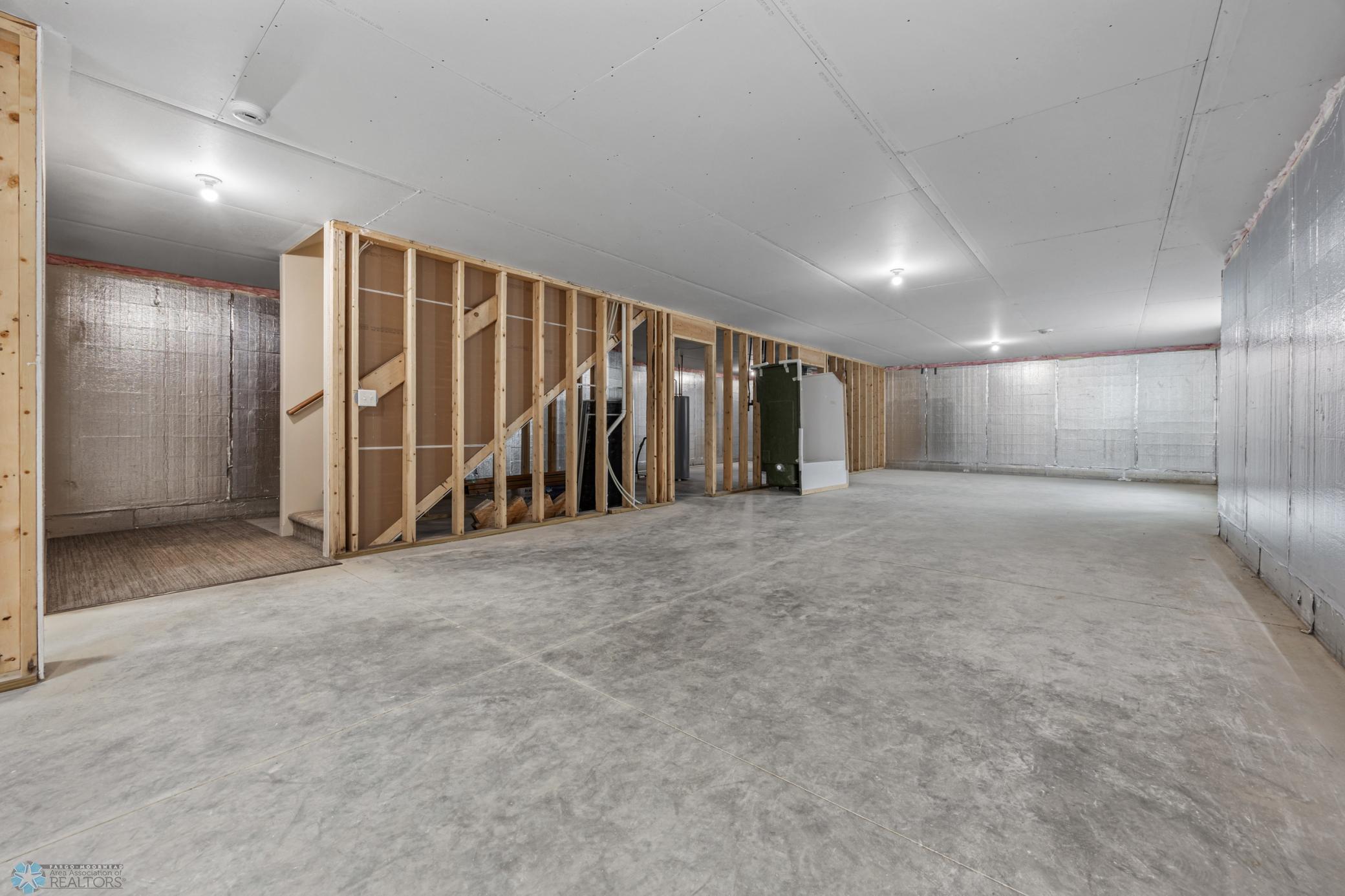 8829 Meadowlark Parkway