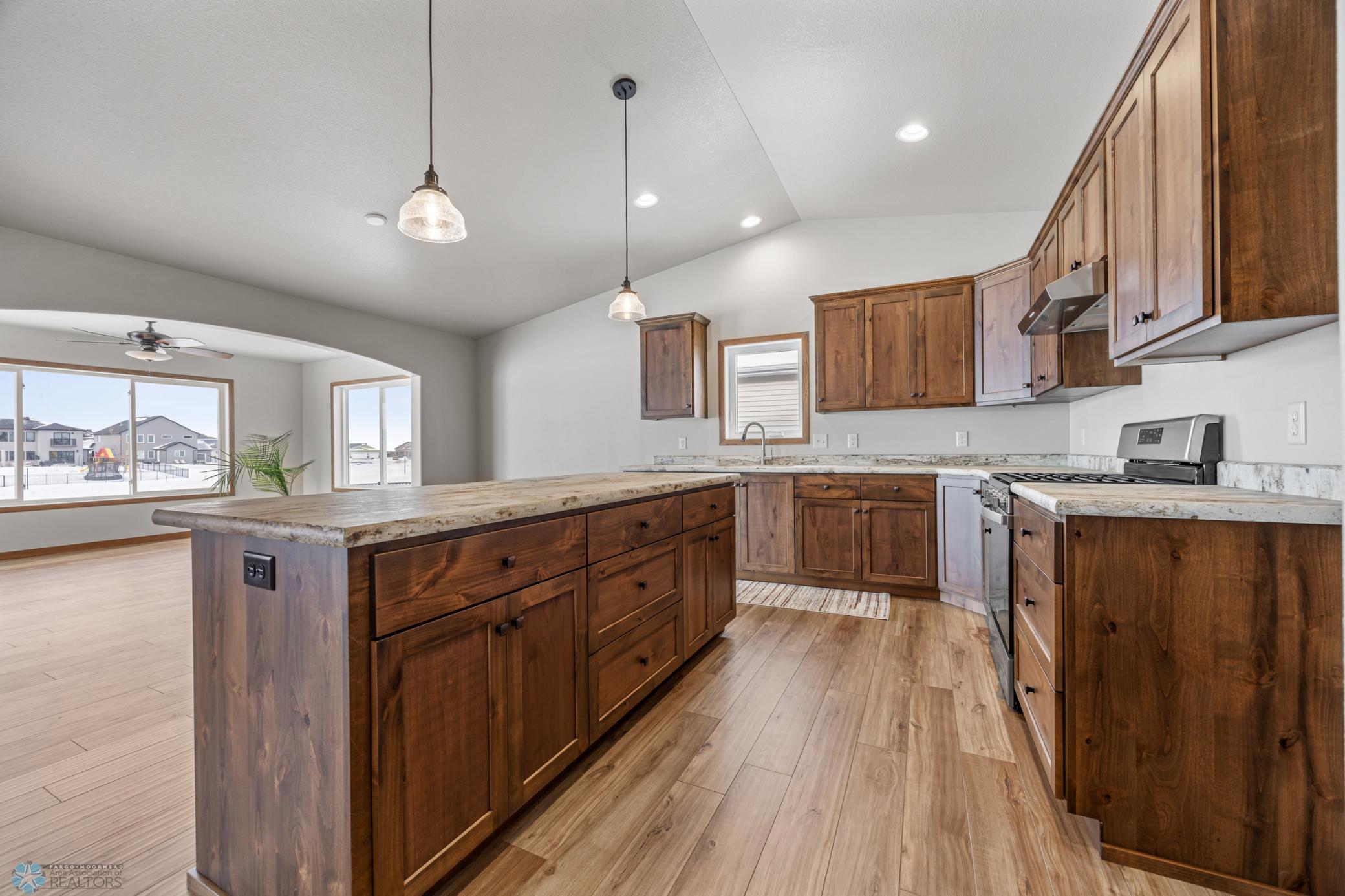 8829 Meadowlark Parkway