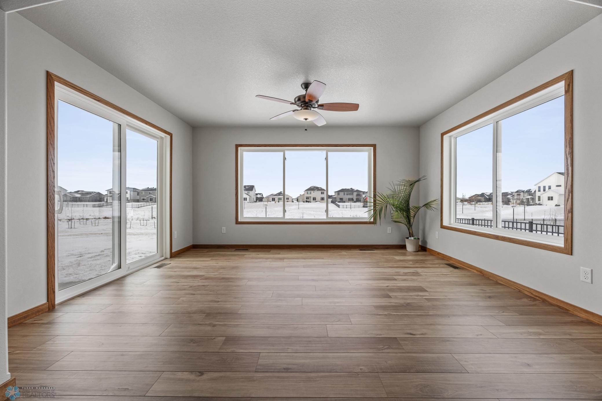 8829 Meadowlark Parkway