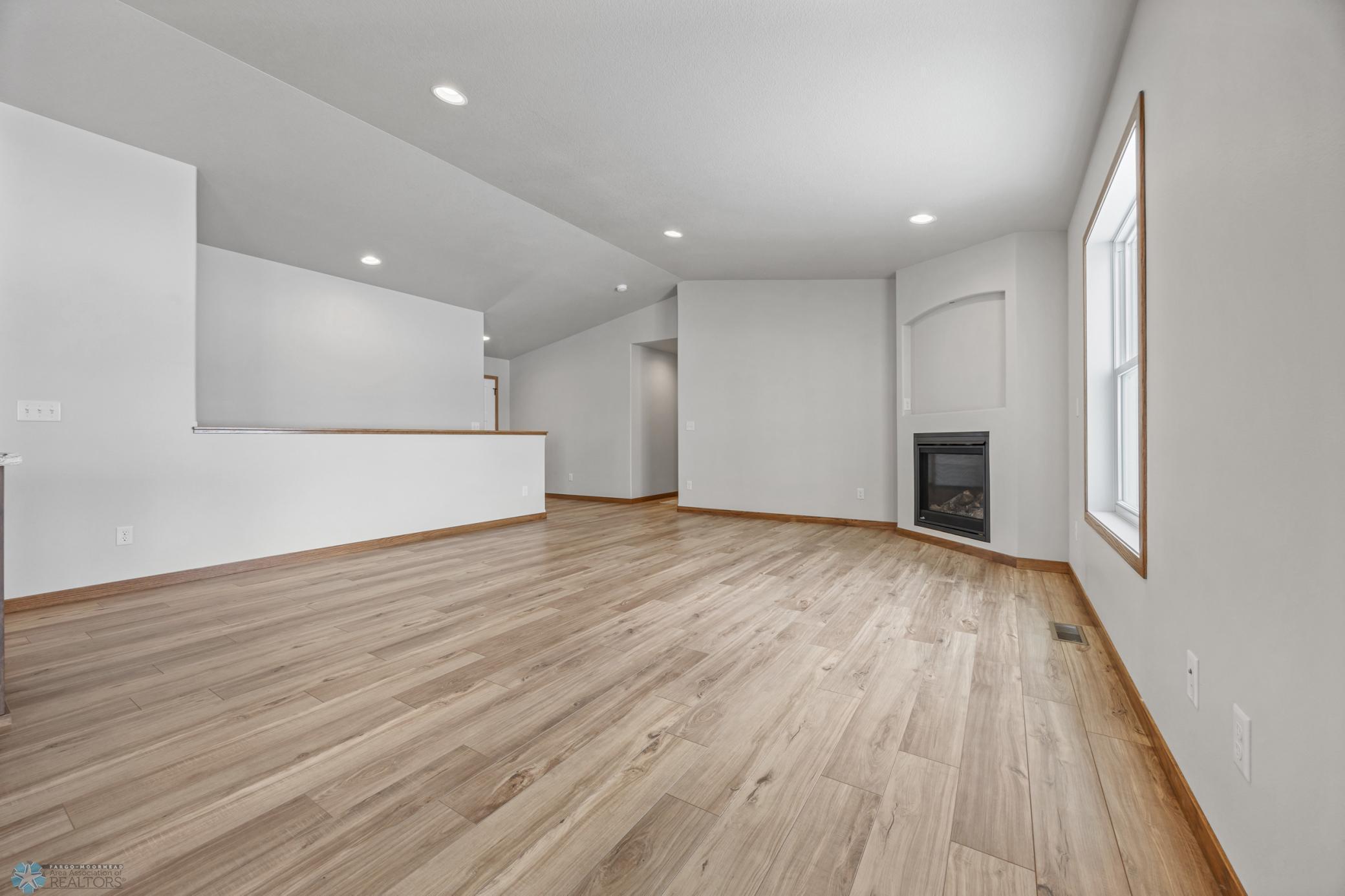8829 Meadowlark Parkway