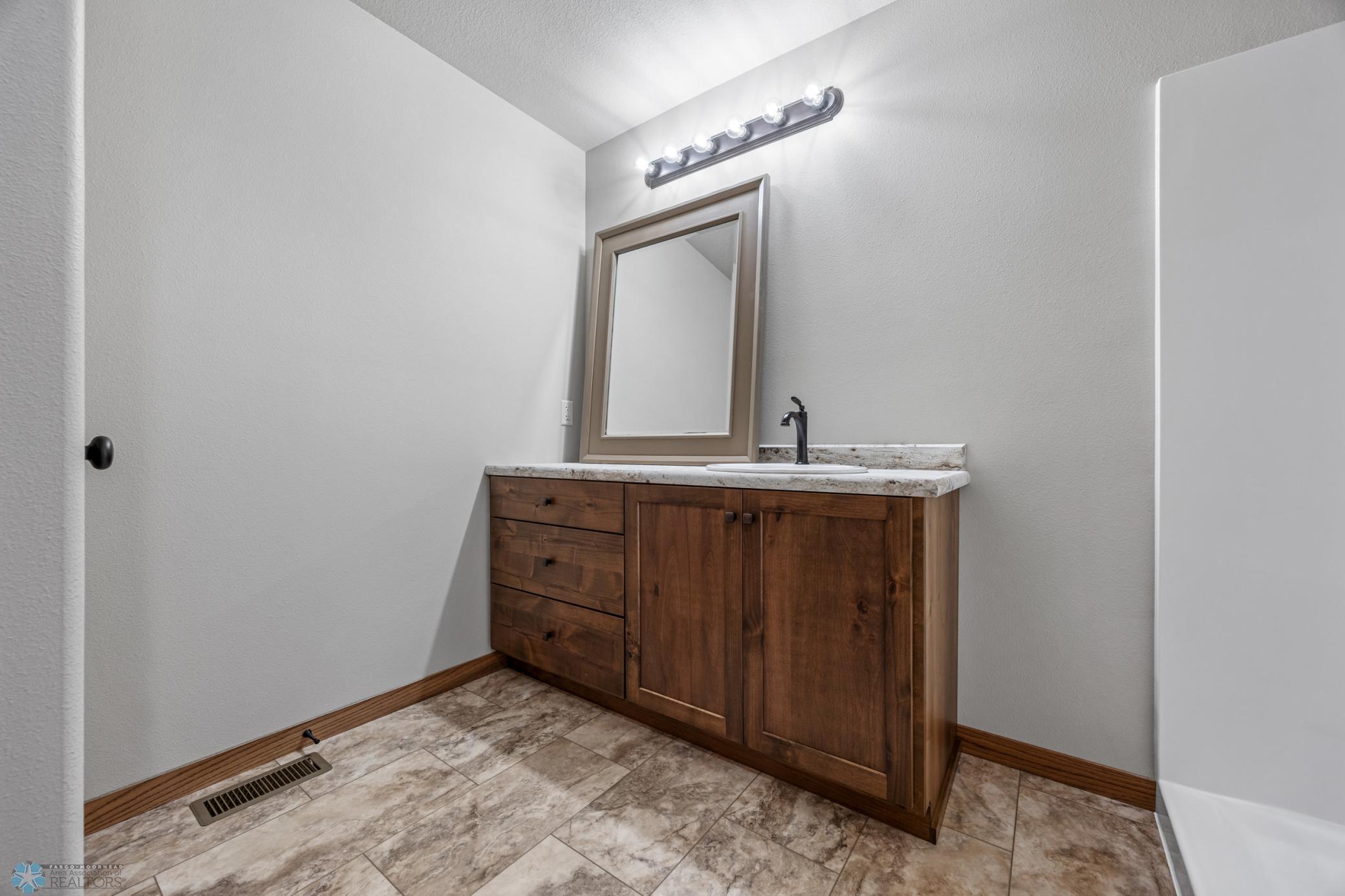 8829 Meadowlark Parkway