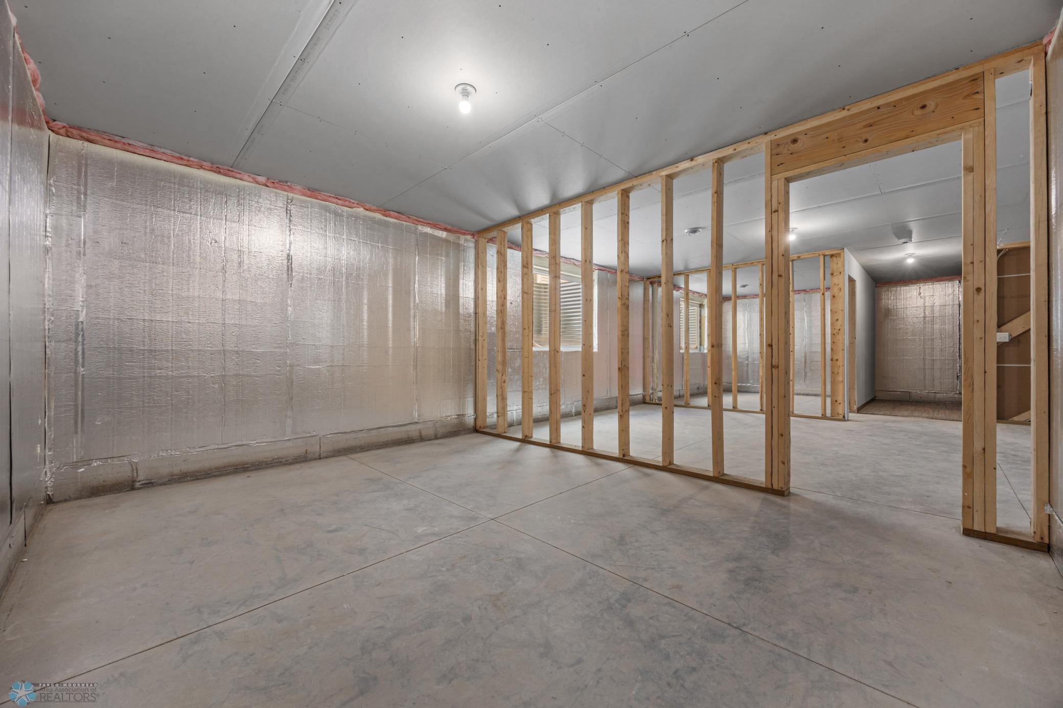 8829 Meadowlark Parkway