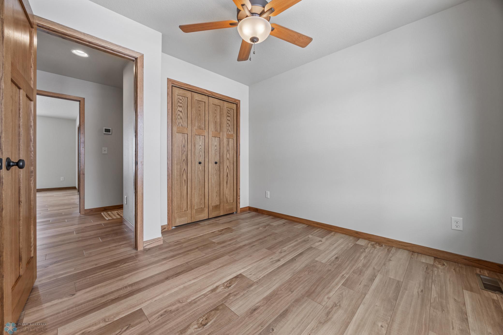 8829 Meadowlark Parkway