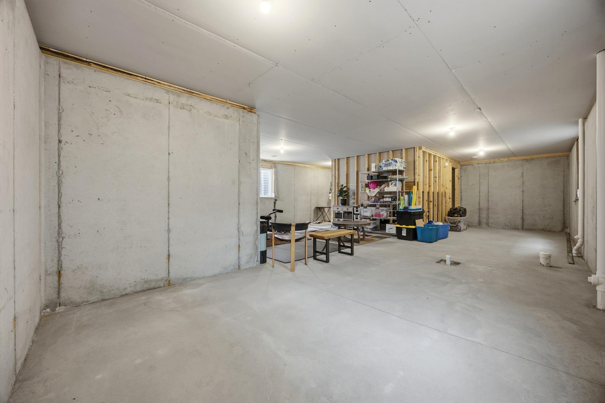 2734 12th Street W