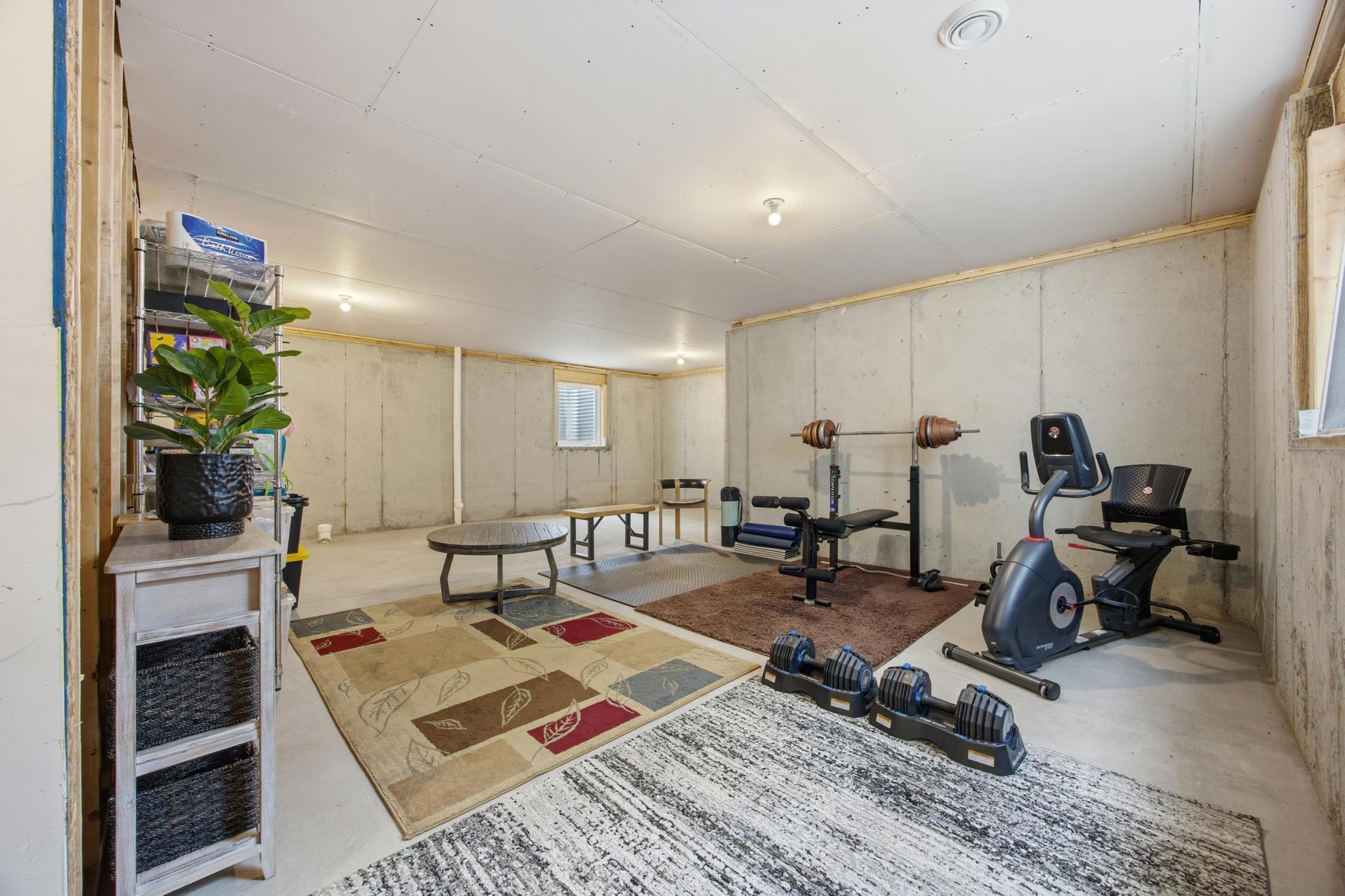 2734 12th Street W