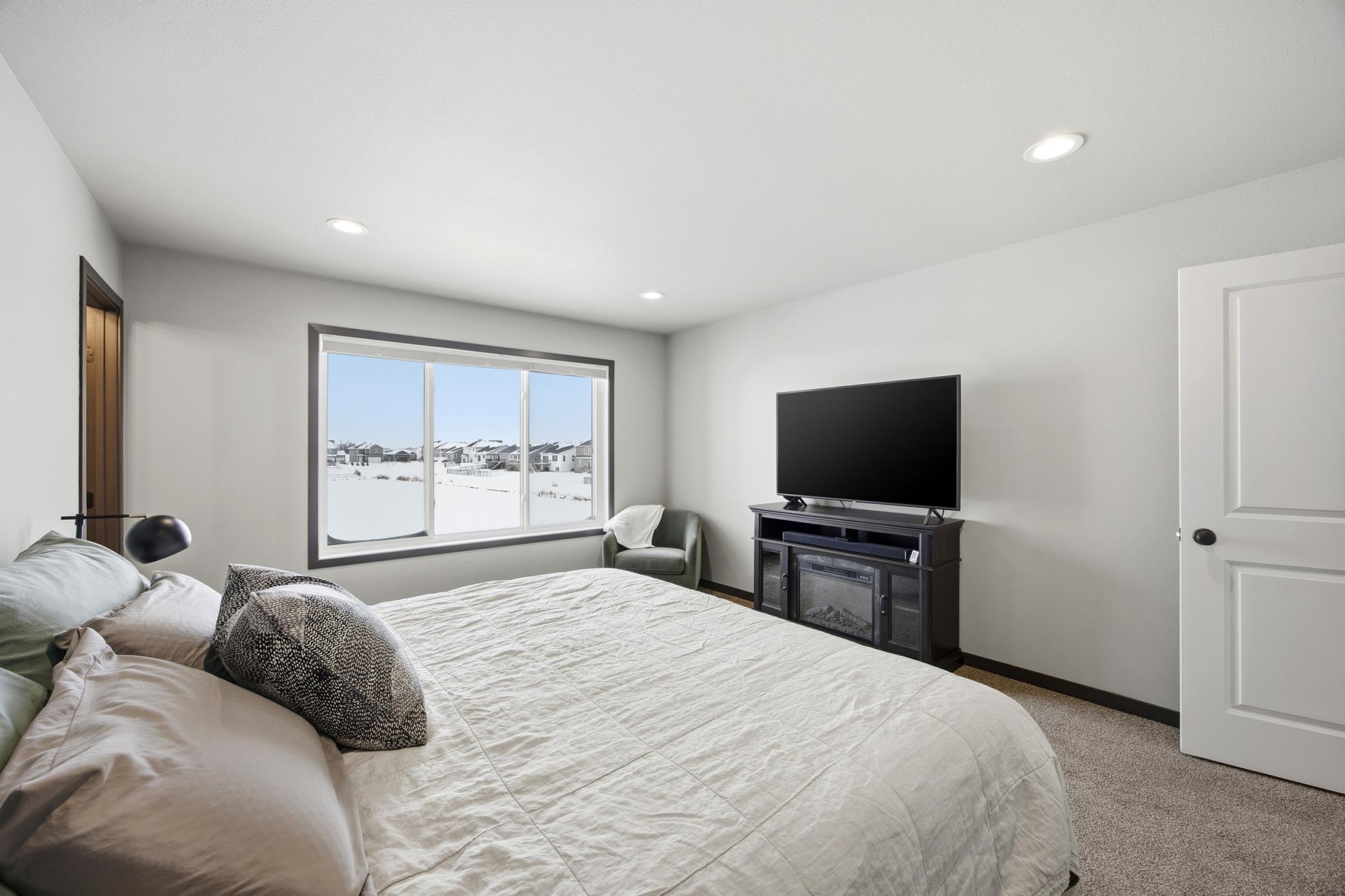 2734 12th Street W