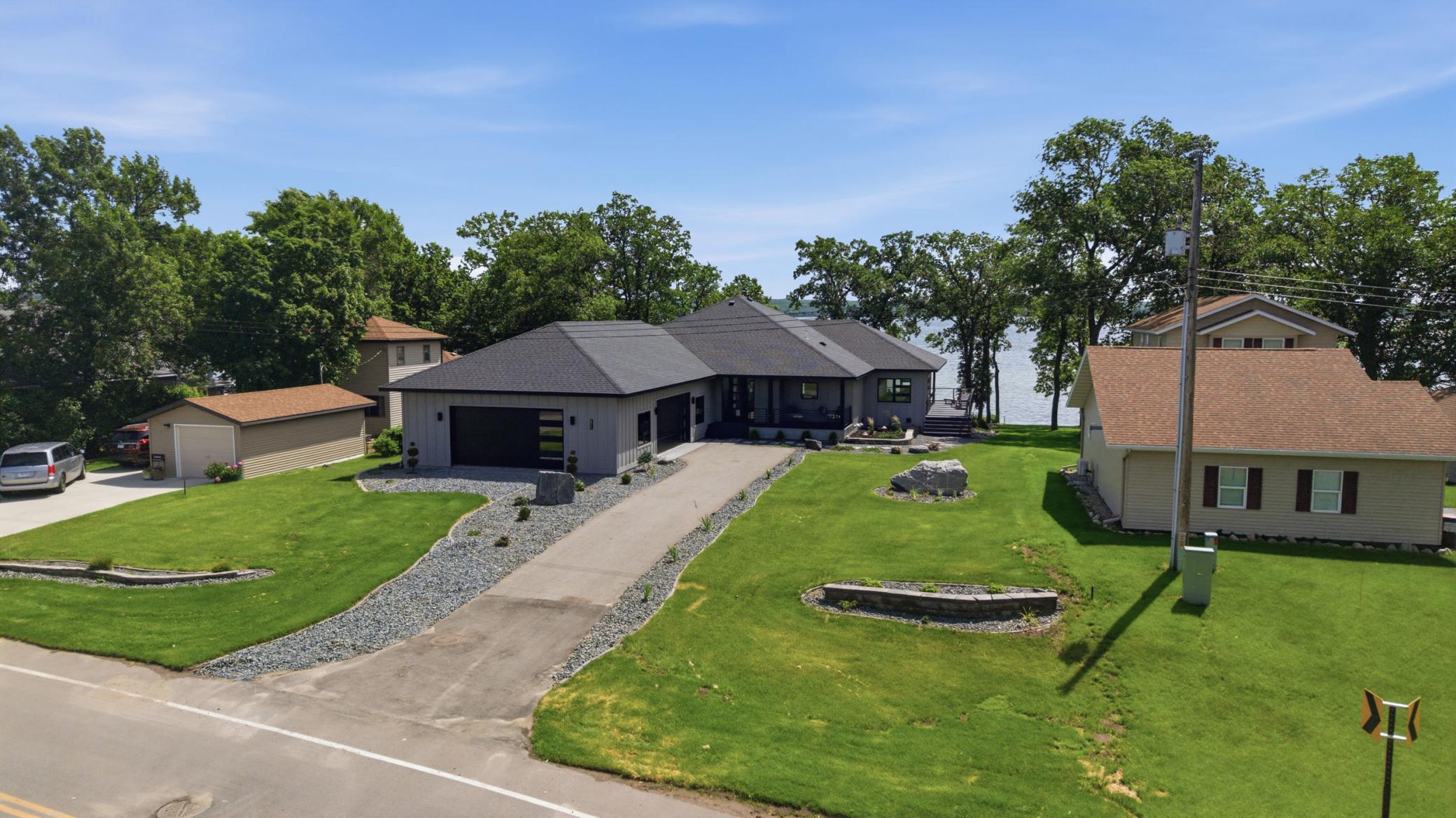 826 Shorewood Drive