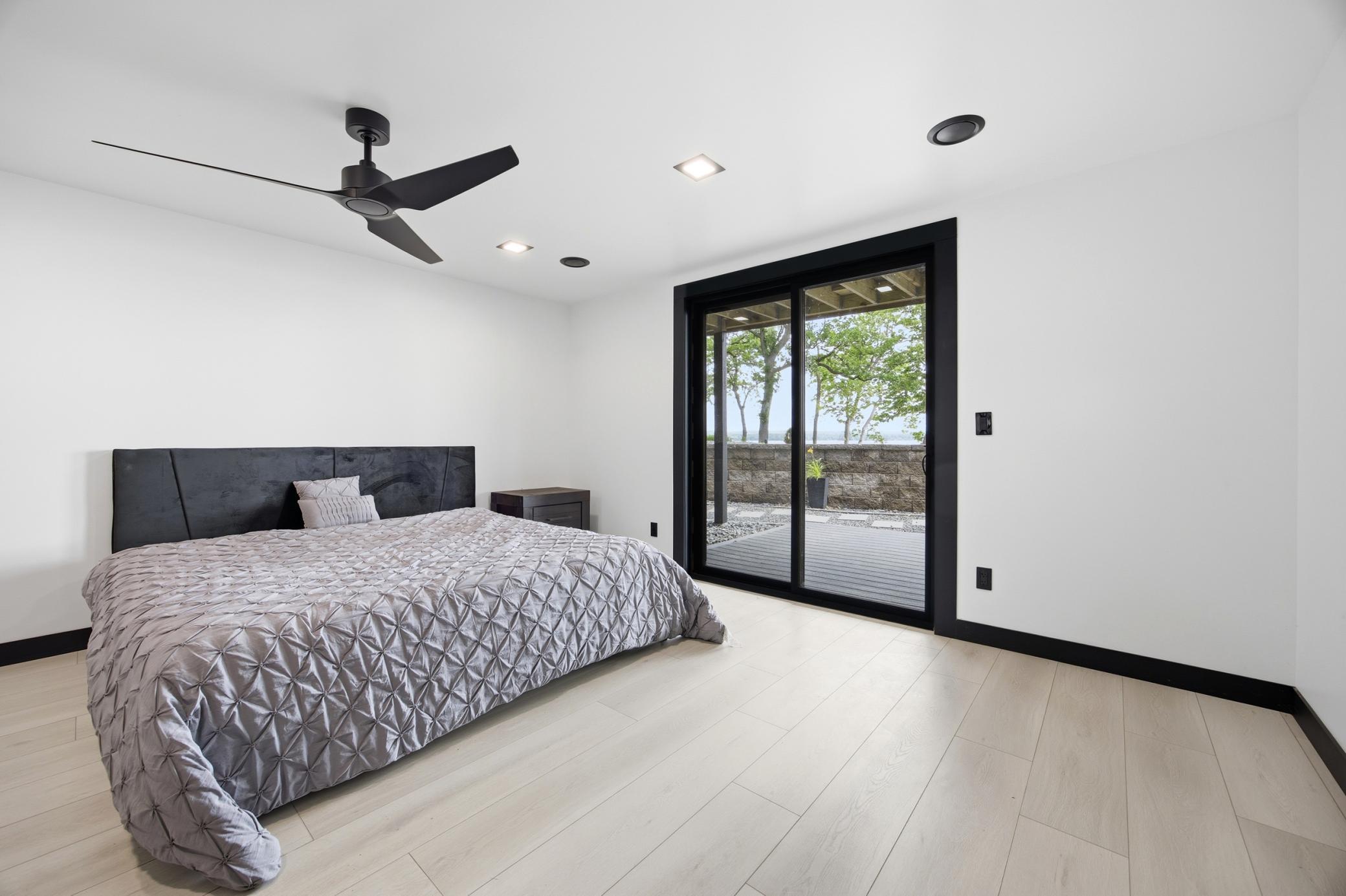 826 Shorewood Drive