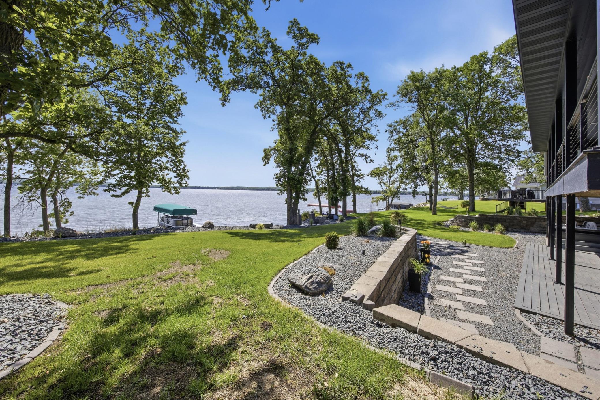 826 Shorewood Drive