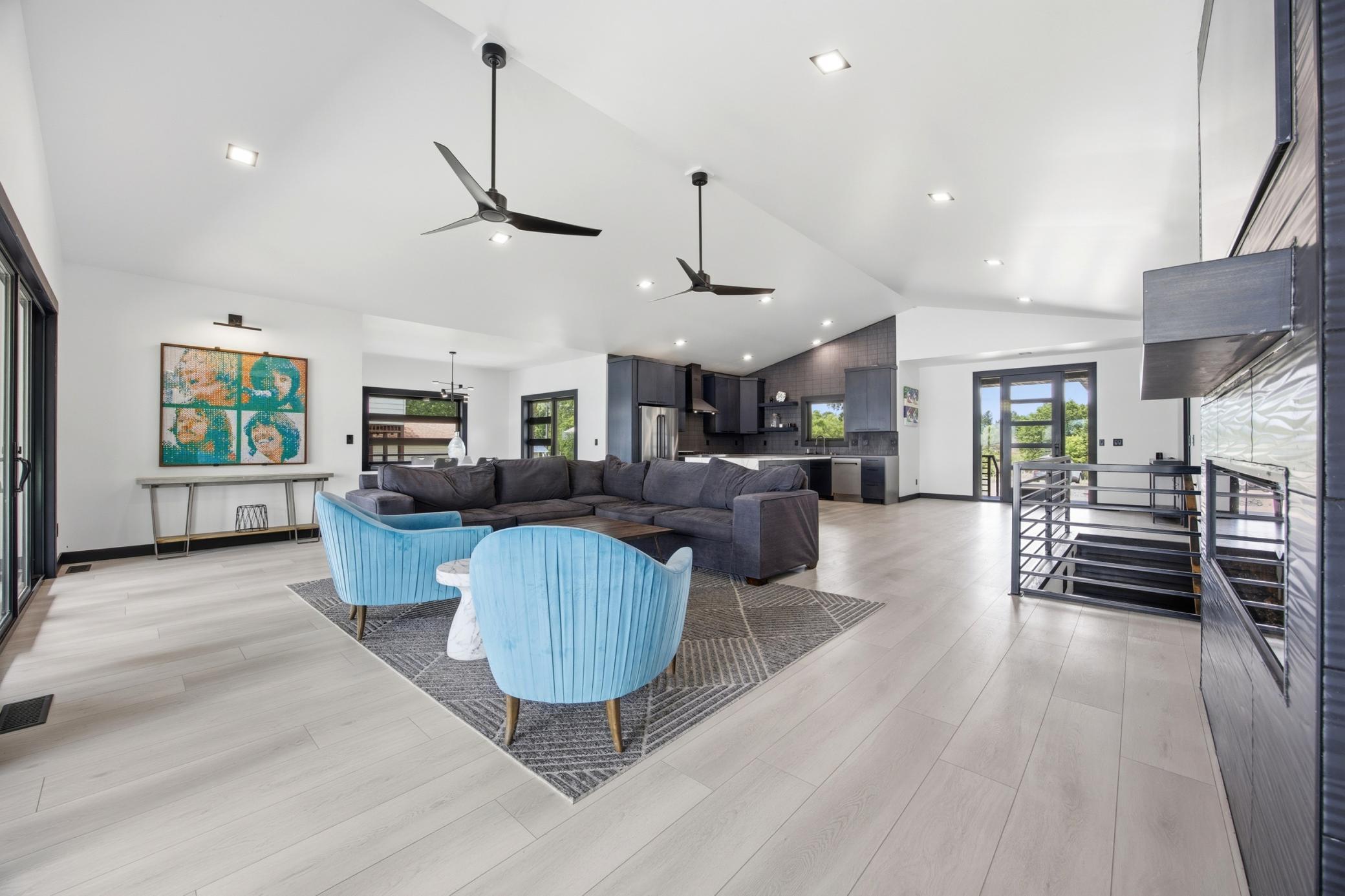 826 Shorewood Drive