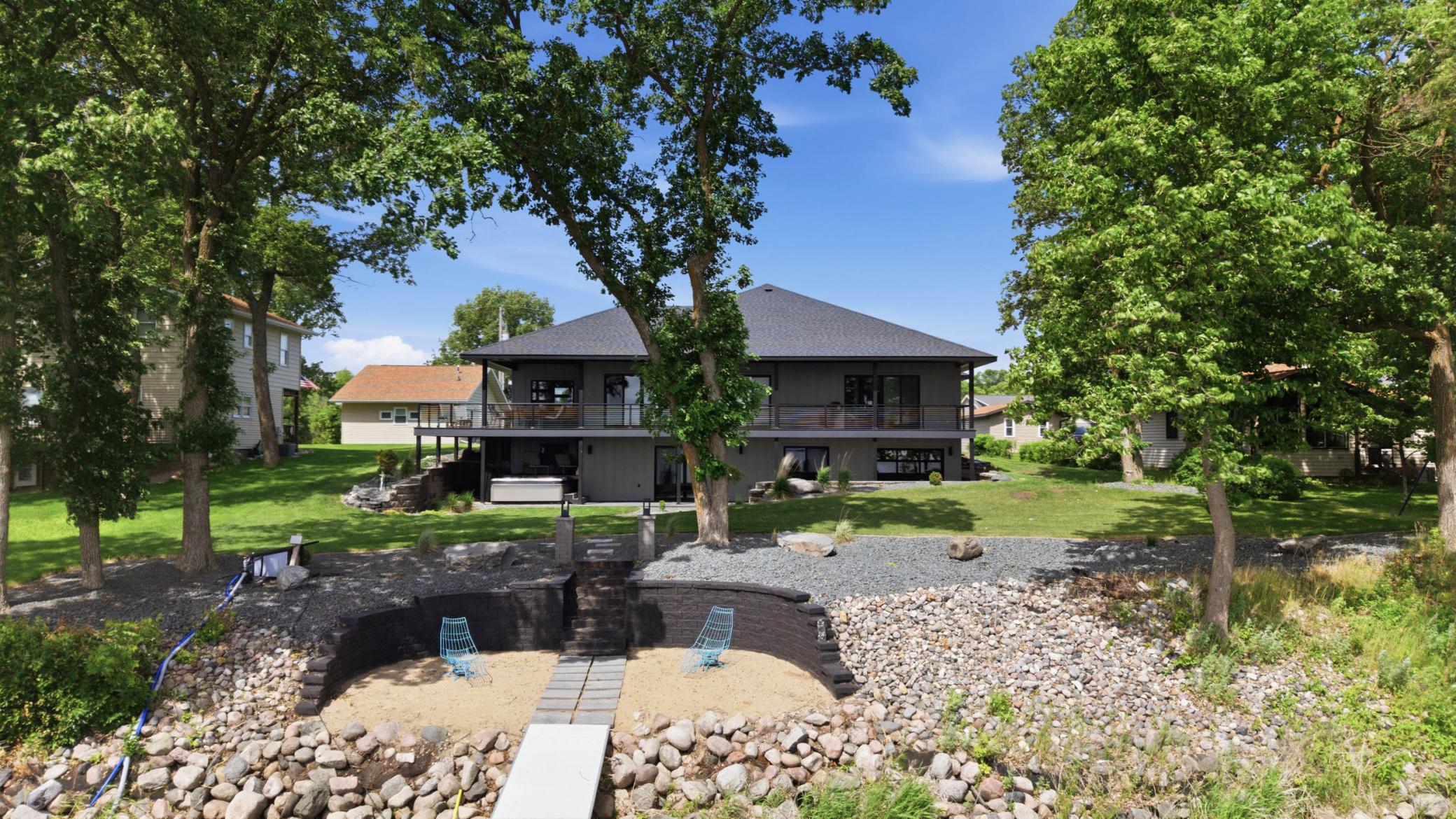 826 Shorewood Drive