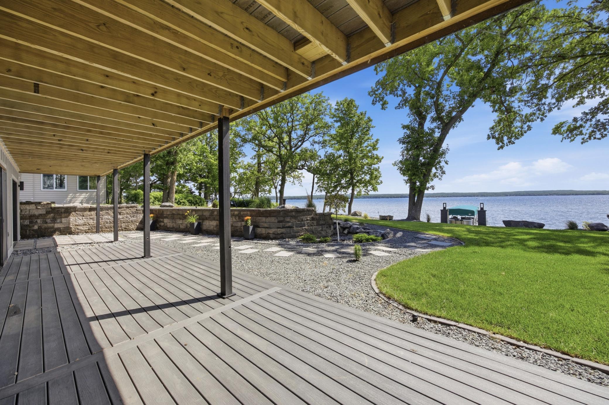 826 Shorewood Drive