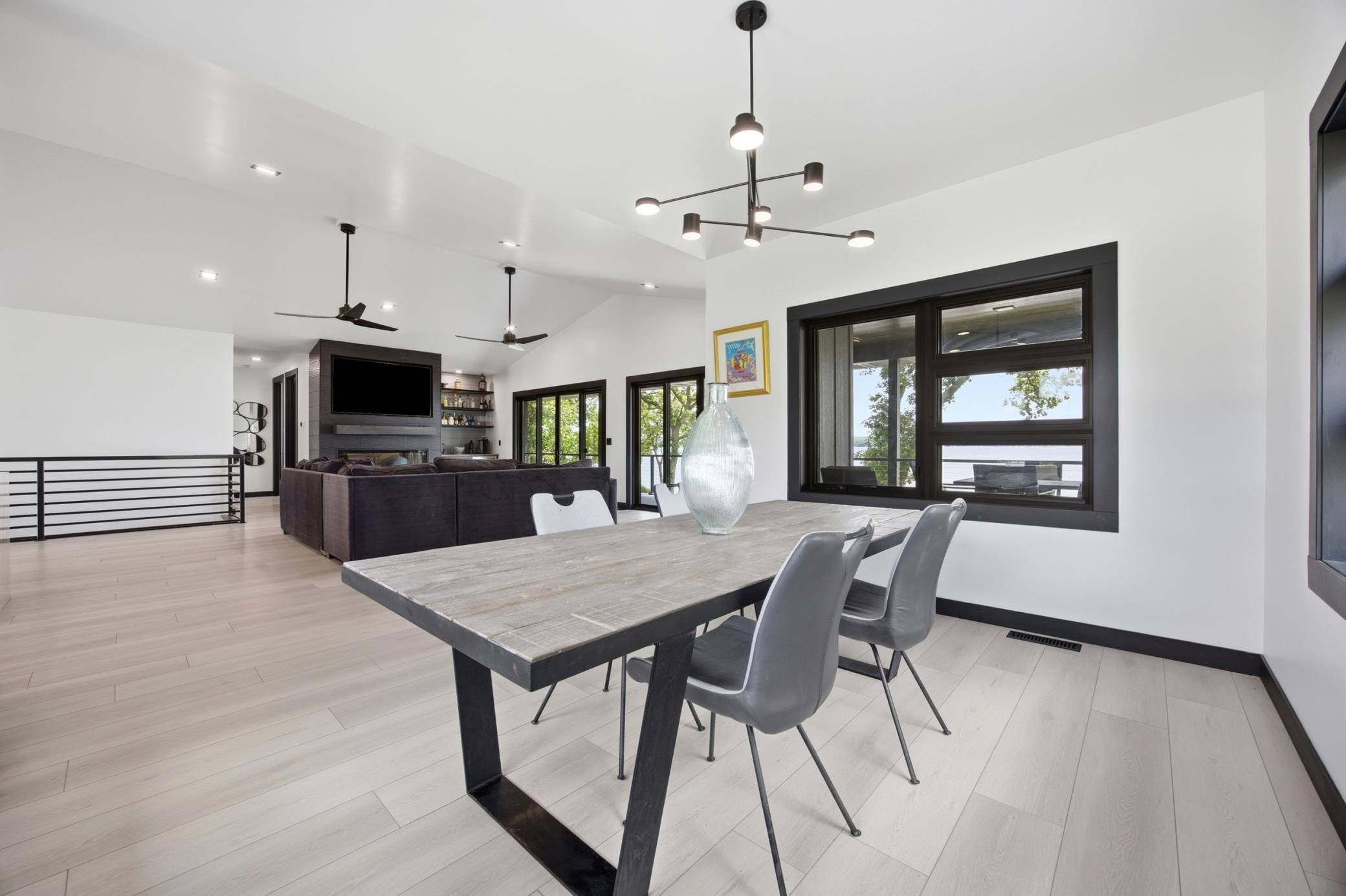 826 Shorewood Drive