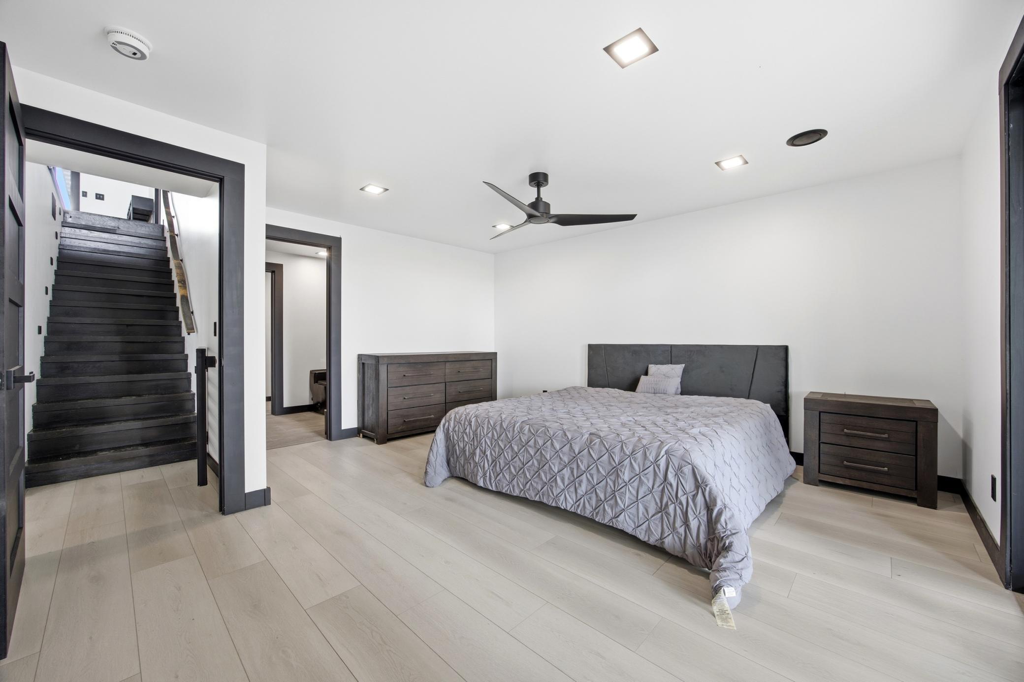 826 Shorewood Drive