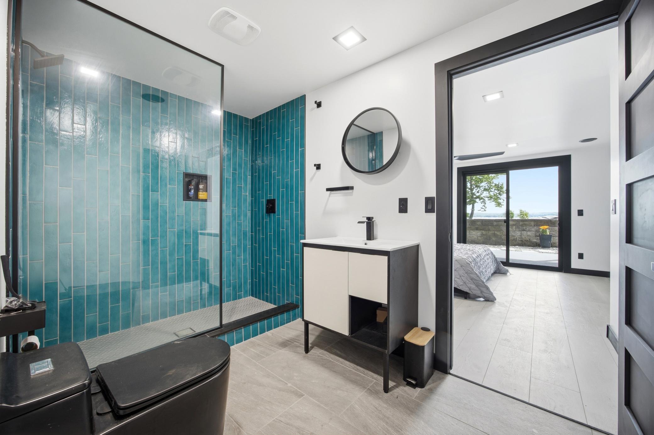 826 Shorewood Drive