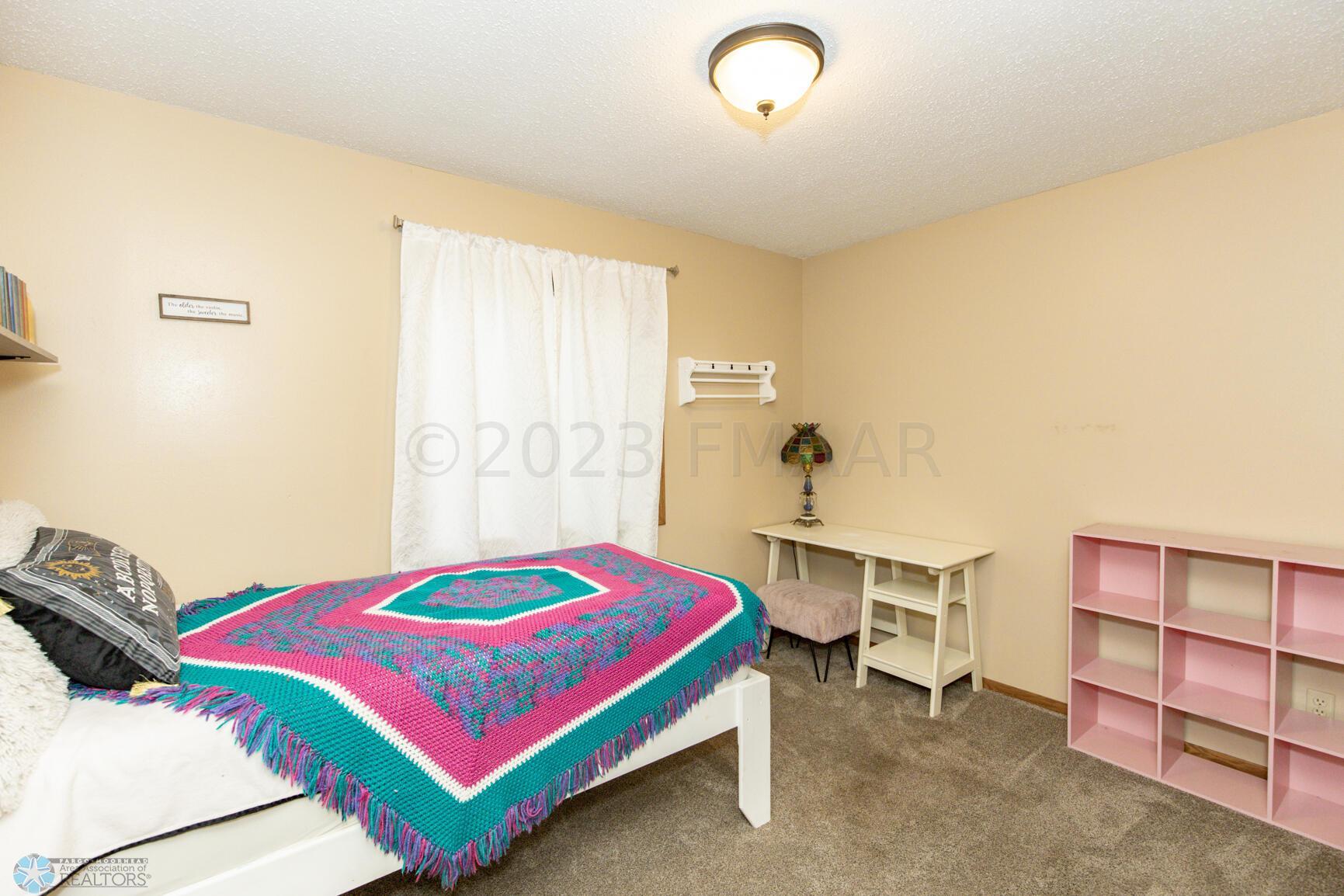 1910 20 Avenue S