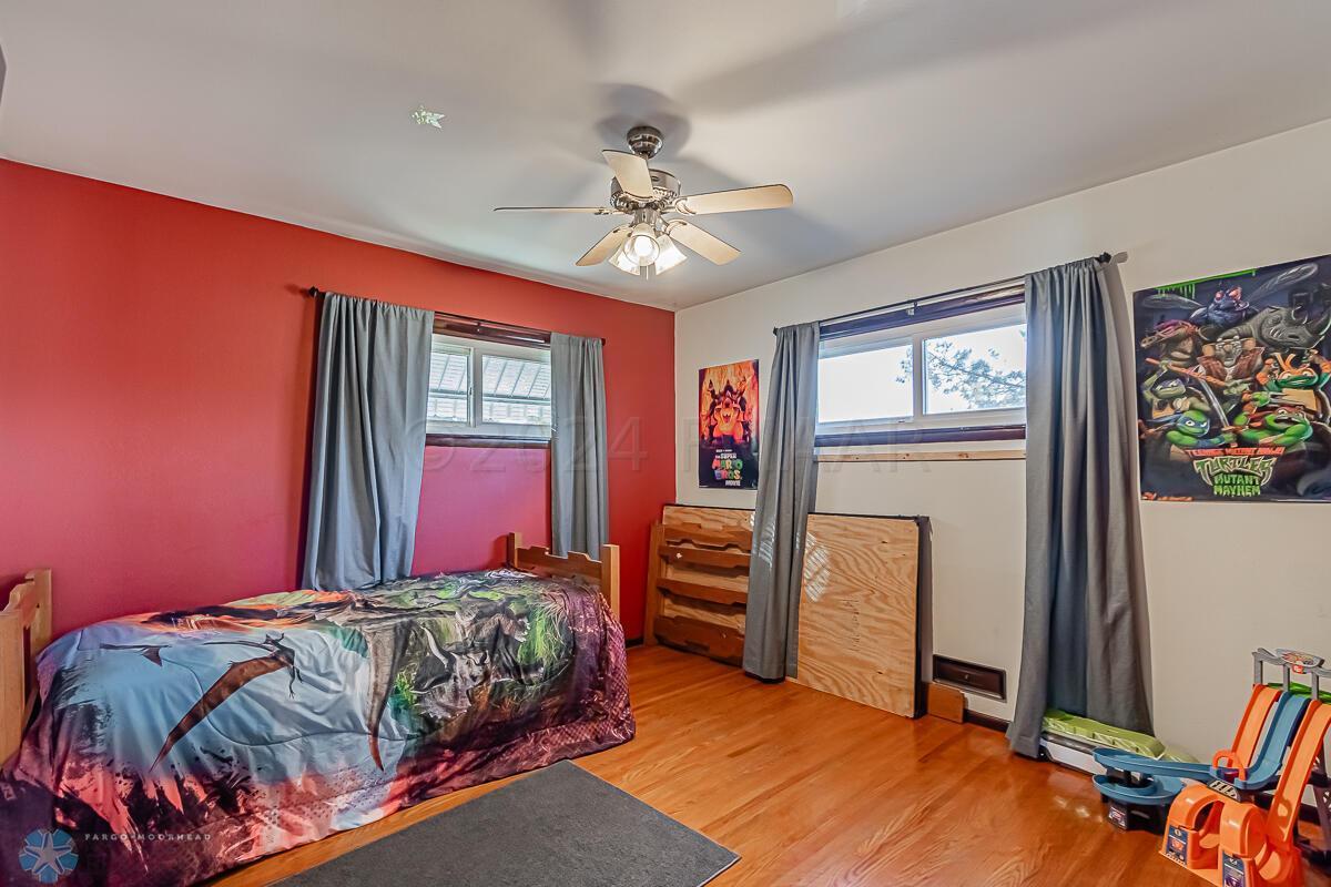 301 2ND Street NE
