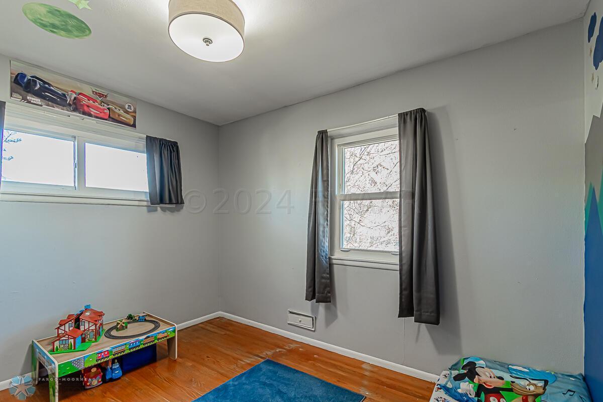 301 2ND Street NE