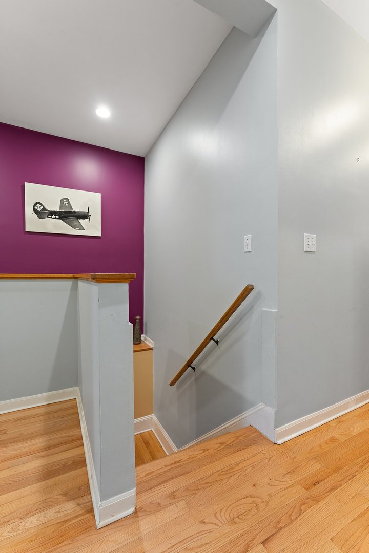 1320 W Wilson Avenue Unit: 1B