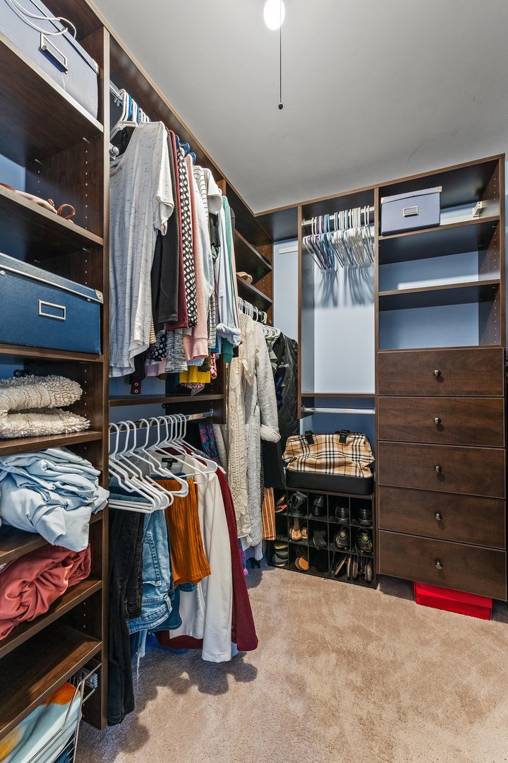 1320 W Wilson Avenue Unit: 1B