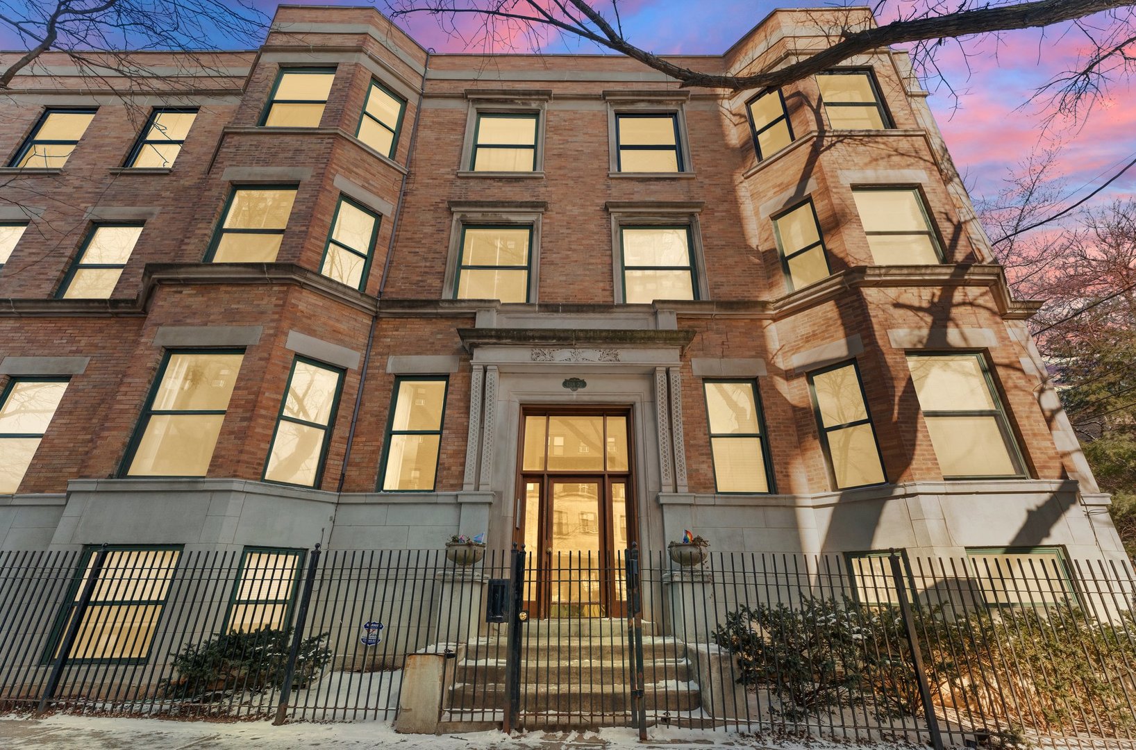 1320 W Wilson Avenue Unit: 1B