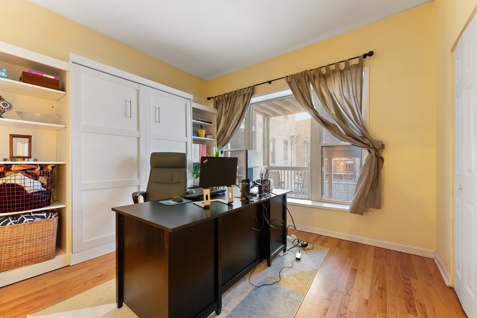 1320 W Wilson Avenue Unit: 1B