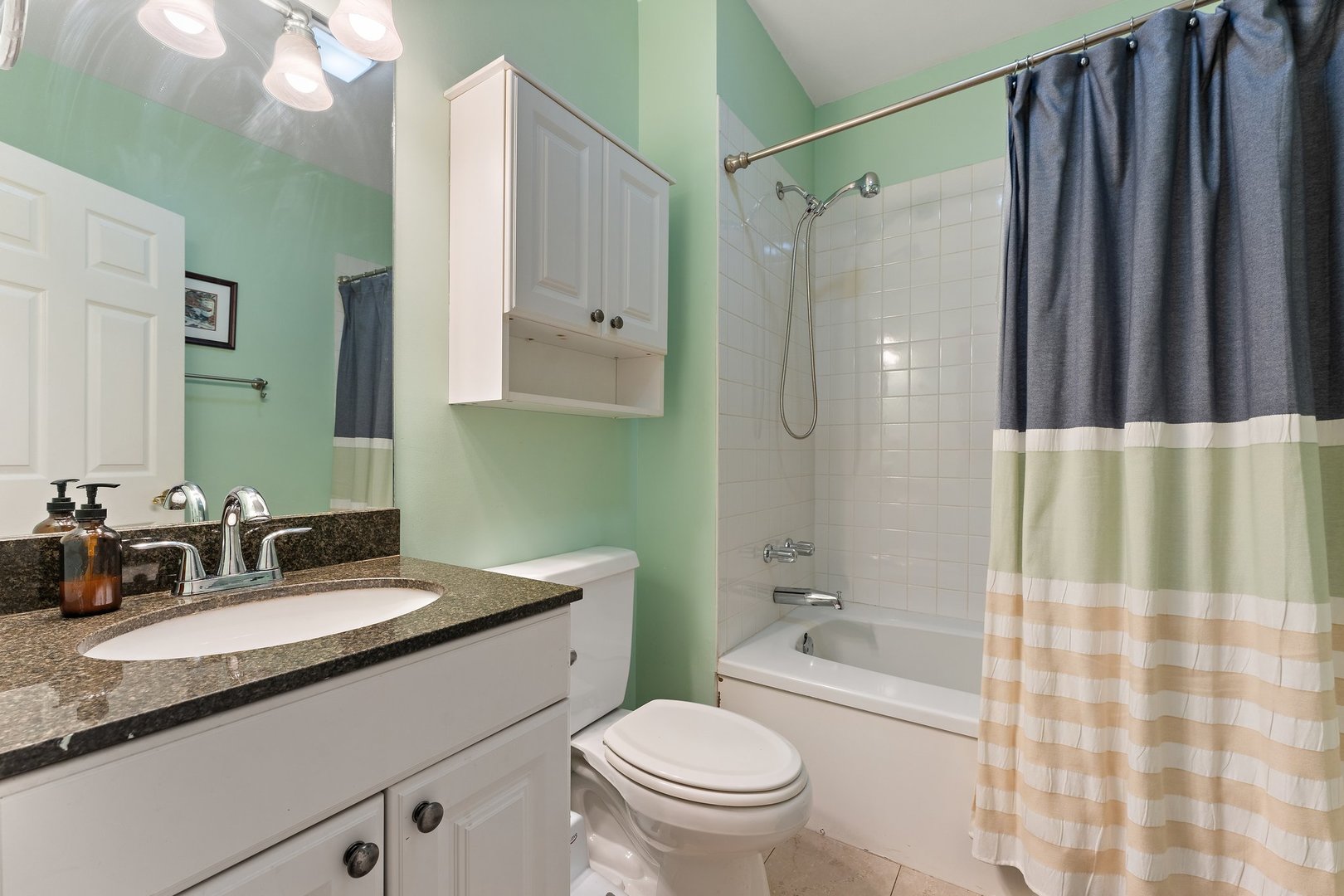 1320 W Wilson Avenue Unit: 1B