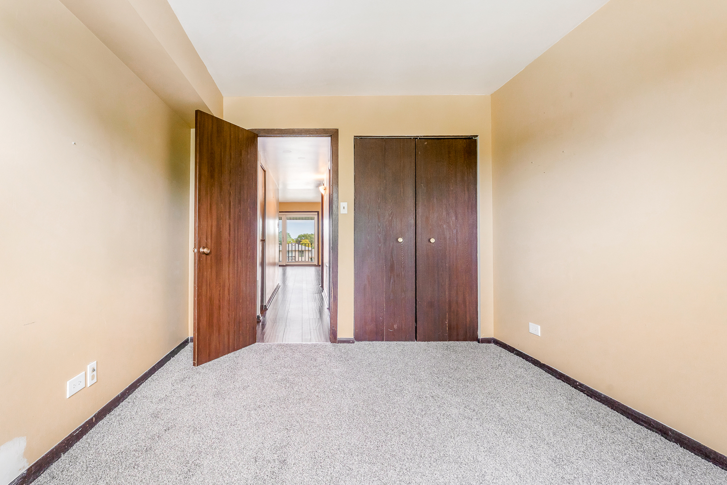 19535 Lake Shore Drive Unit: 3N