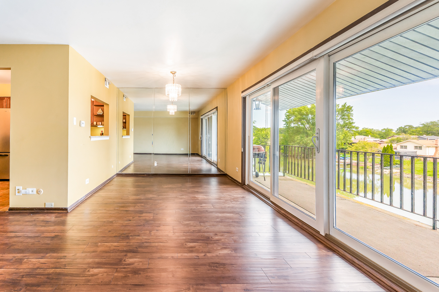 19535 Lake Shore Drive Unit: 3N