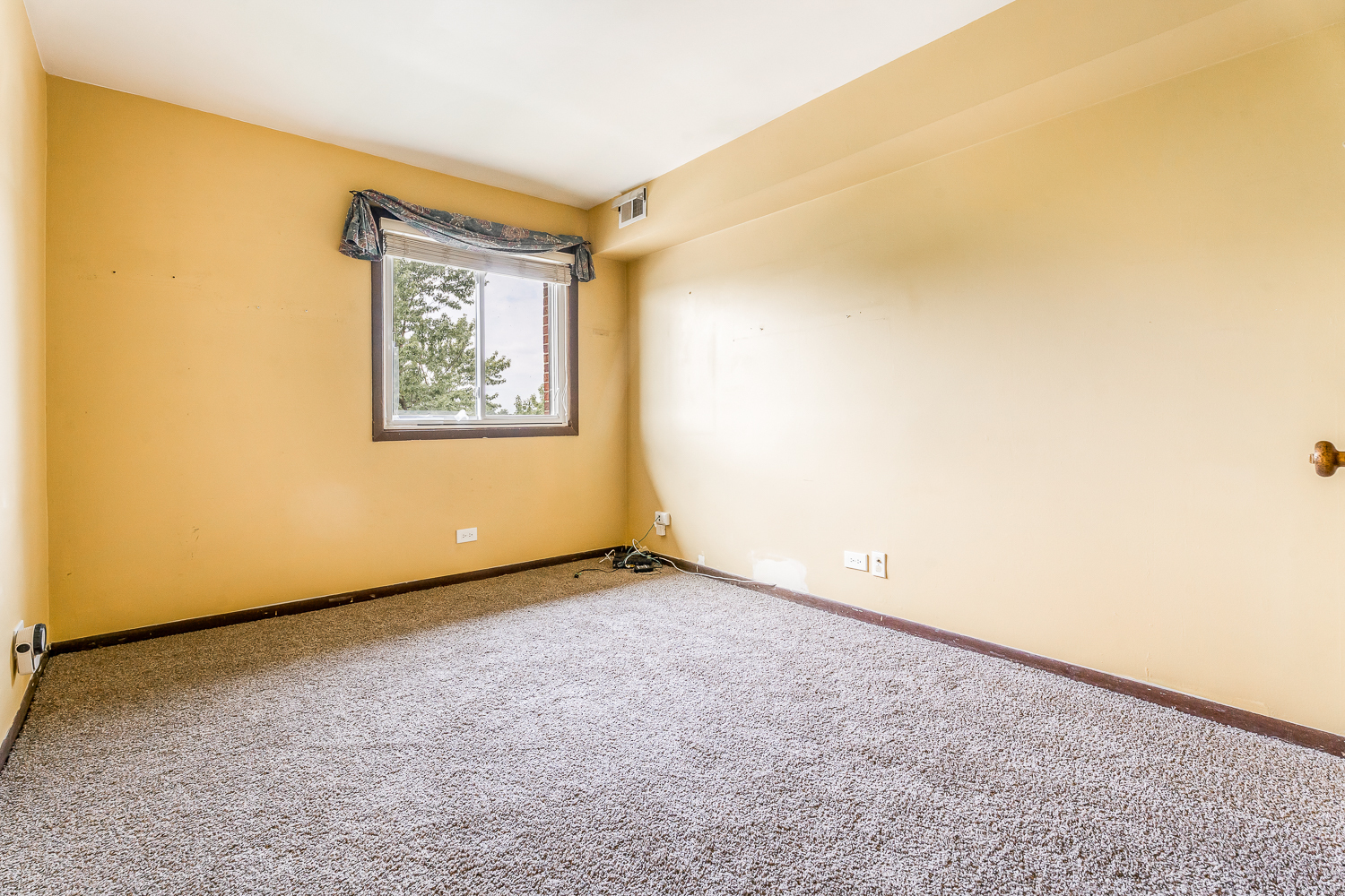 19535 Lake Shore Drive Unit: 3N