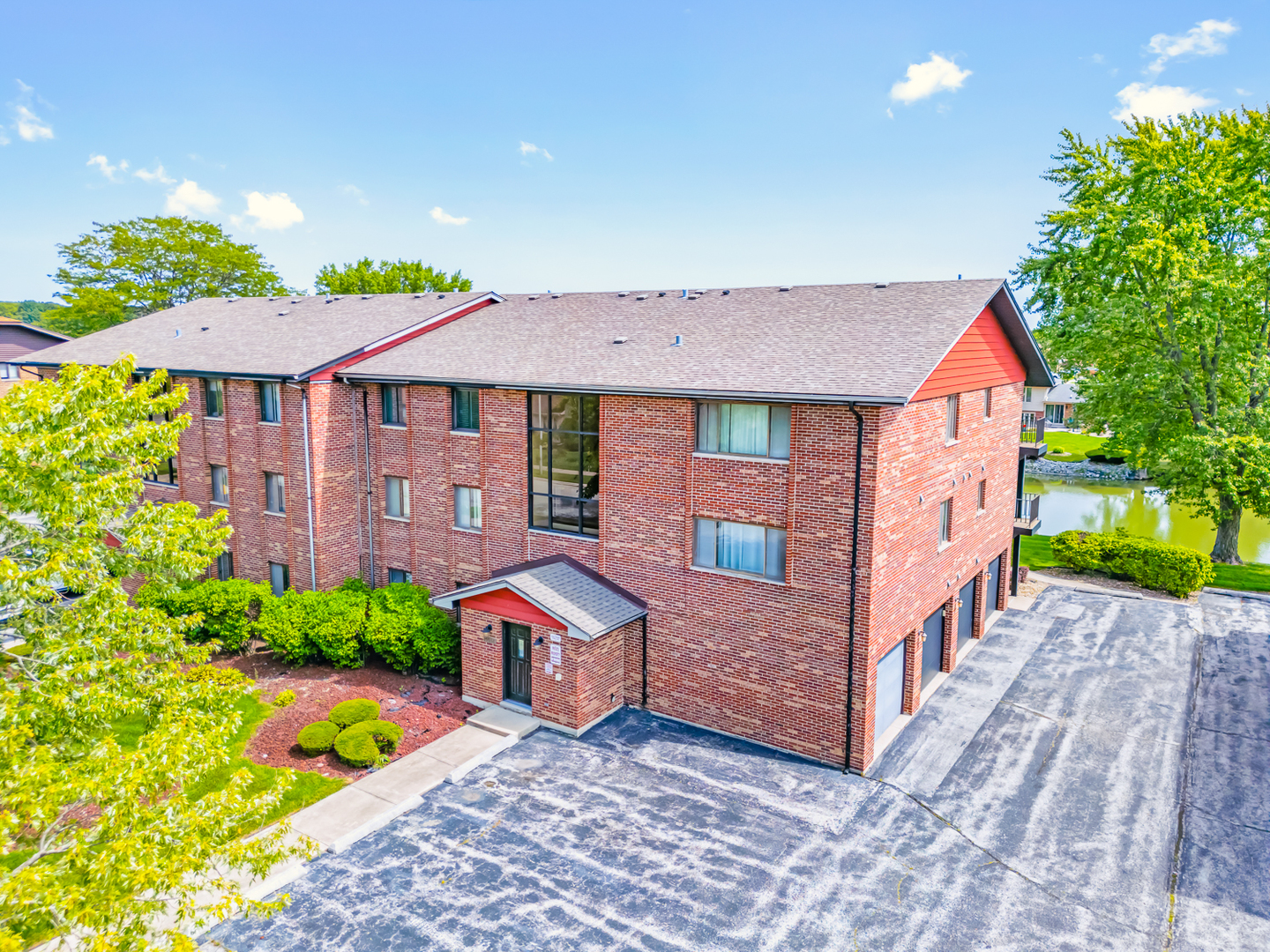 19535 Lake Shore Drive Unit: 3N